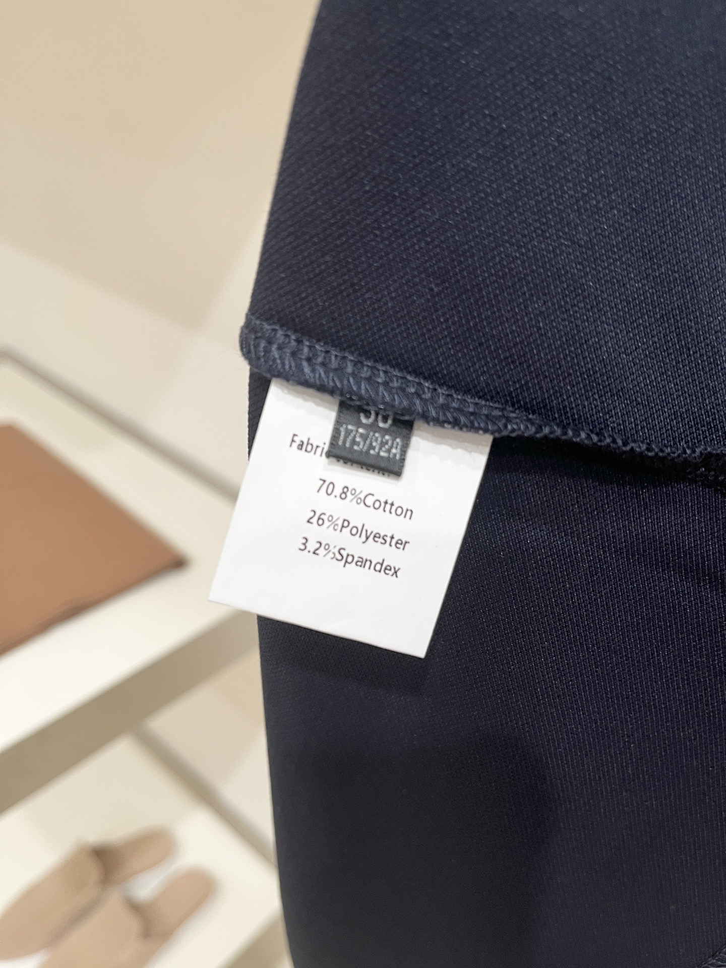 Loro piana、2026新品短袖T恤，帅气时尚，胸前精致刺绣图案logo，简约百搭款。面料棉 不仅