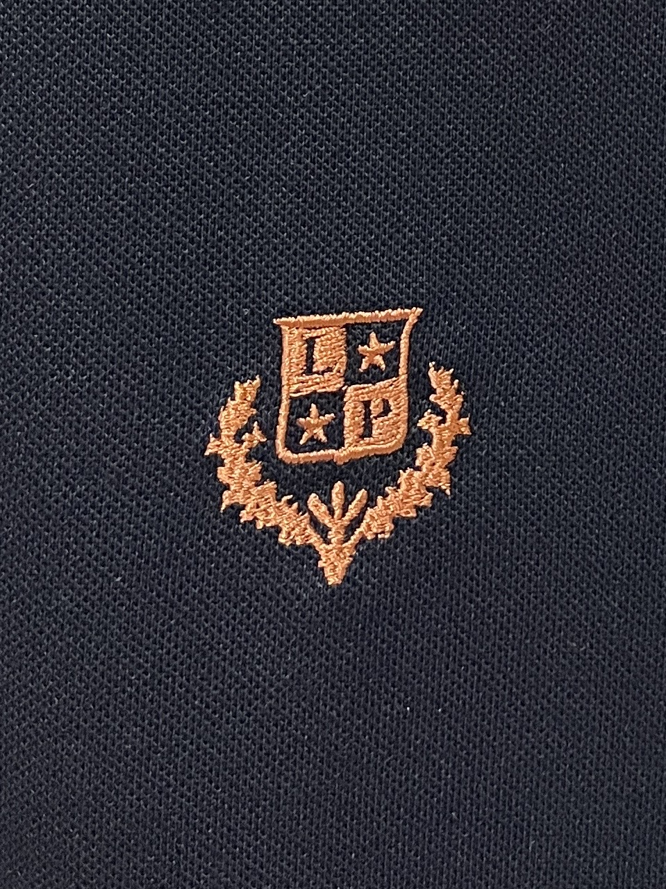 Loro piana、2026新品短袖T恤，帅气时尚，胸前精致刺绣图案logo，简约百搭款。面料棉 不仅
