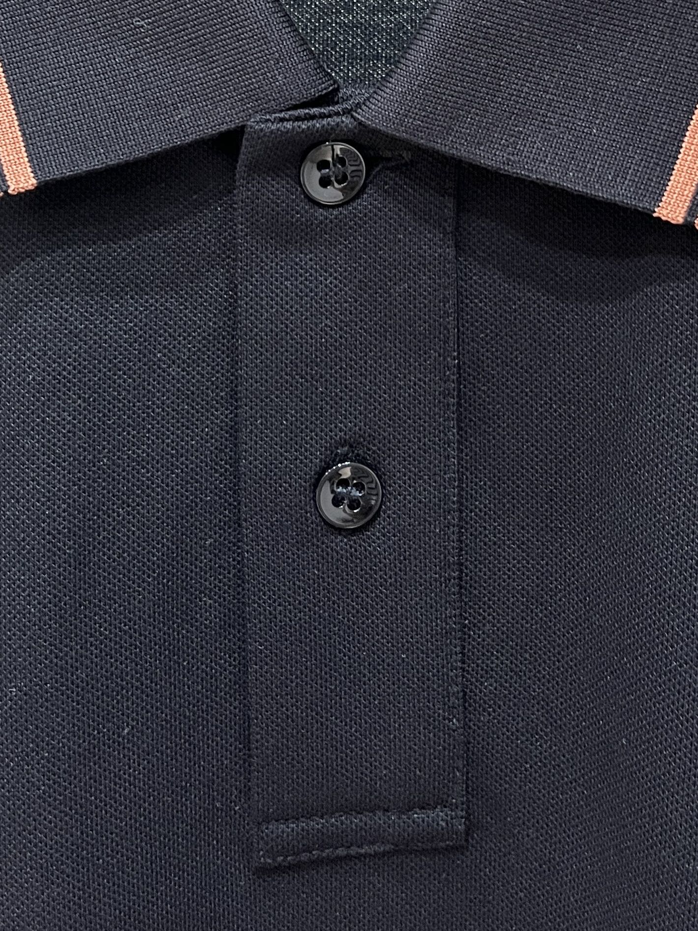 Loro piana、2026新品短袖T恤，帅气时尚，胸前精致刺绣图案logo，简约百搭款。面料棉 不仅