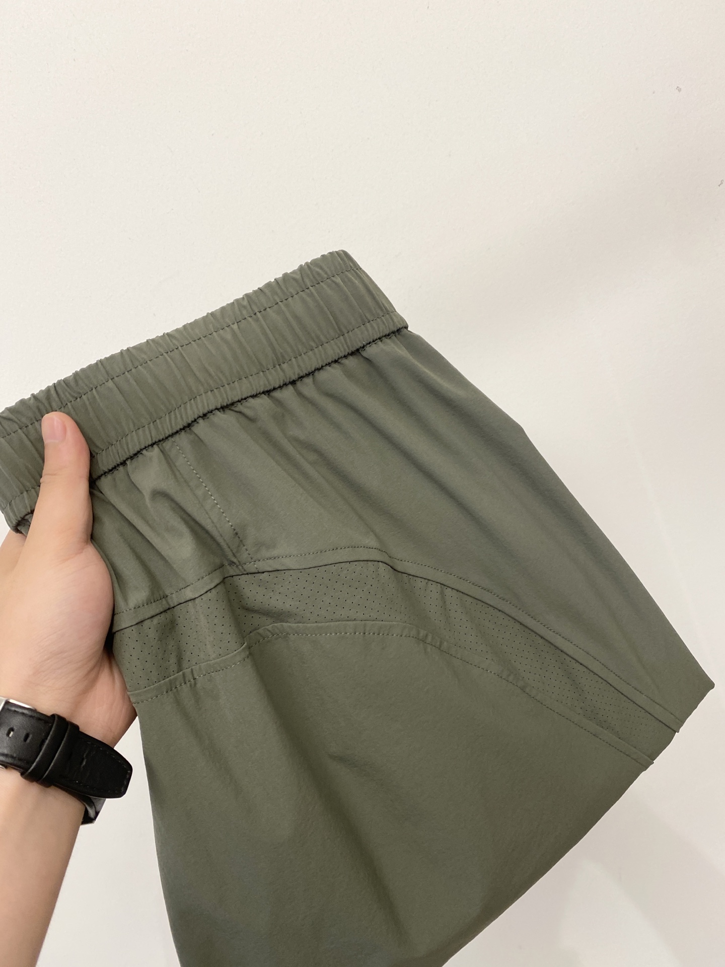 NO:911466,on Fashion trendy brand, 2026 popular casual pants, high elasticity, slimming, simple and versatile, popular style, fine workmanship, every stitch can be seen attentive, favorite of many celebrities and Internet celebrities, elongating body proportions!  Micro-elastic comfortable fabric Details Body size M-4XL,,19860909on 时尚潮牌、2026爆款休闲裤 高弹显瘦必爆简约百搭爆款,做工精细,每一针都看得到用心,超多明星网红最爱 拉长身材比例哦！微弹 舒适面料 细节体码数M-4XL,,,Men's clothing