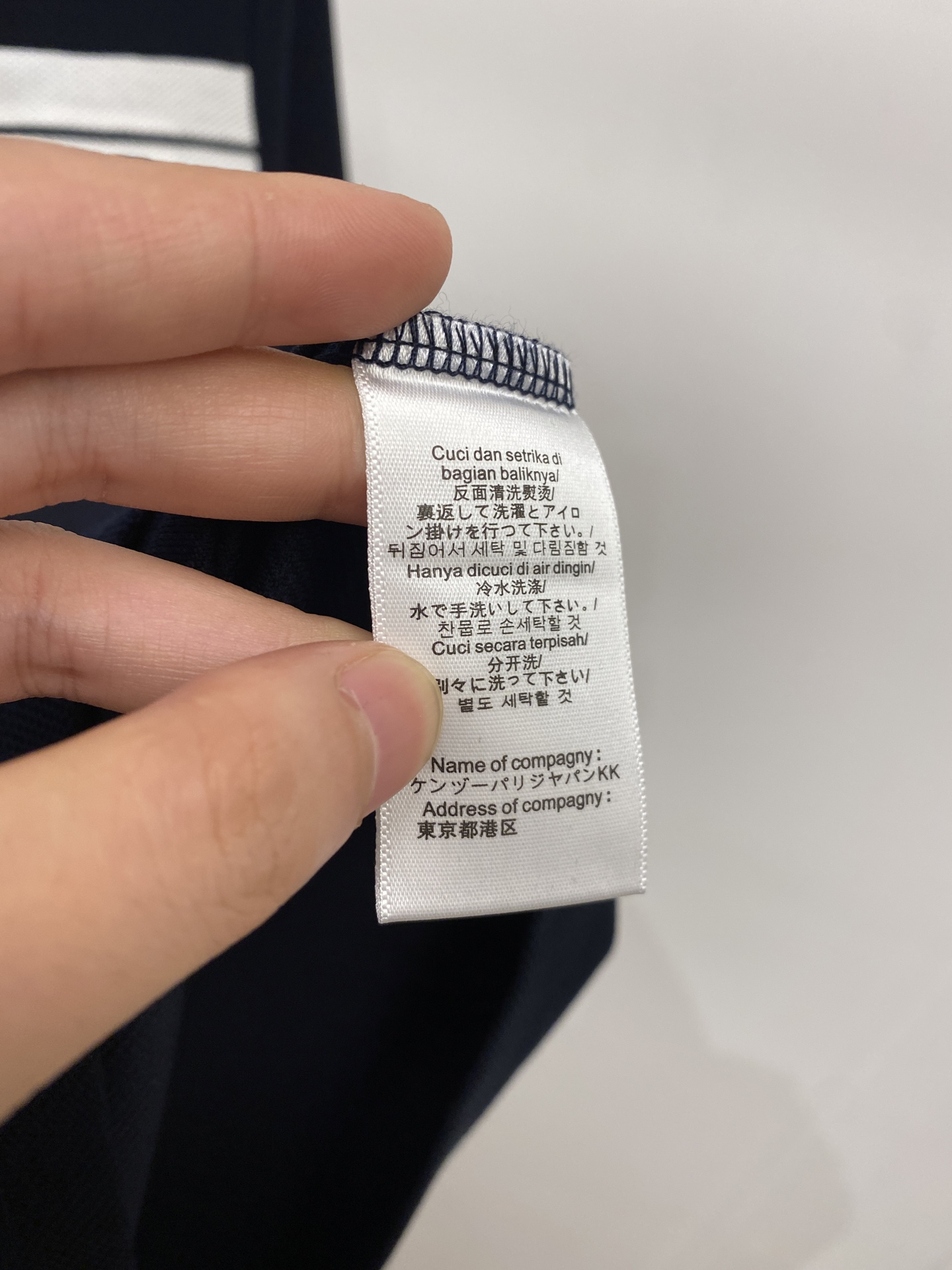 蒙口、2026新品短袖T恤，帅气时尚，胸前精致刺绣字母logo，简约百搭款。面料棉 不仅挺括，保持潮流的廓形，又穿着舒适