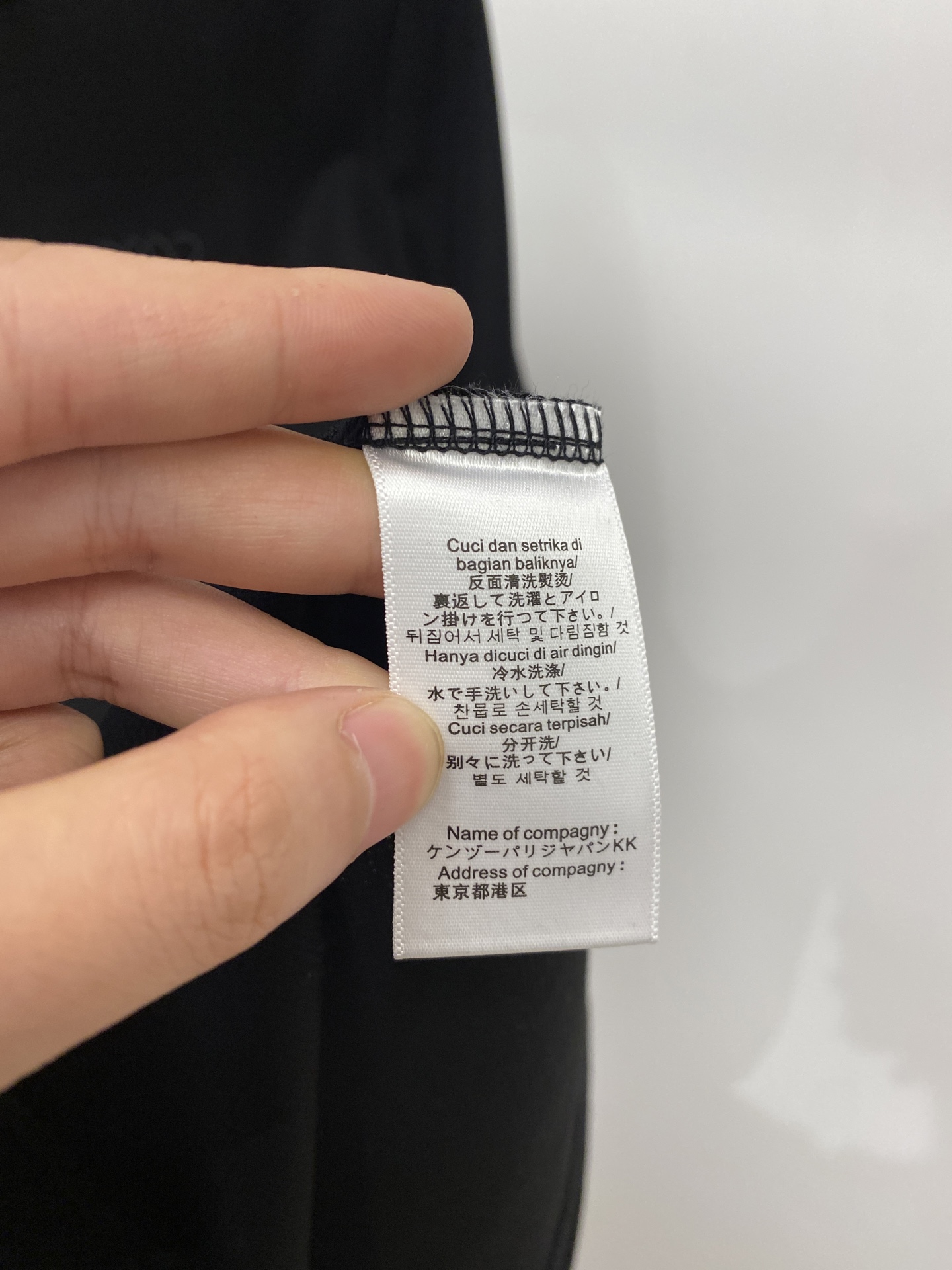 罗意威、2026新品短袖T恤，帅气时尚，胸前精致刺绣图案logo，简约百搭款。面料棉 不仅挺括，保持潮流的廓形，又穿着舒