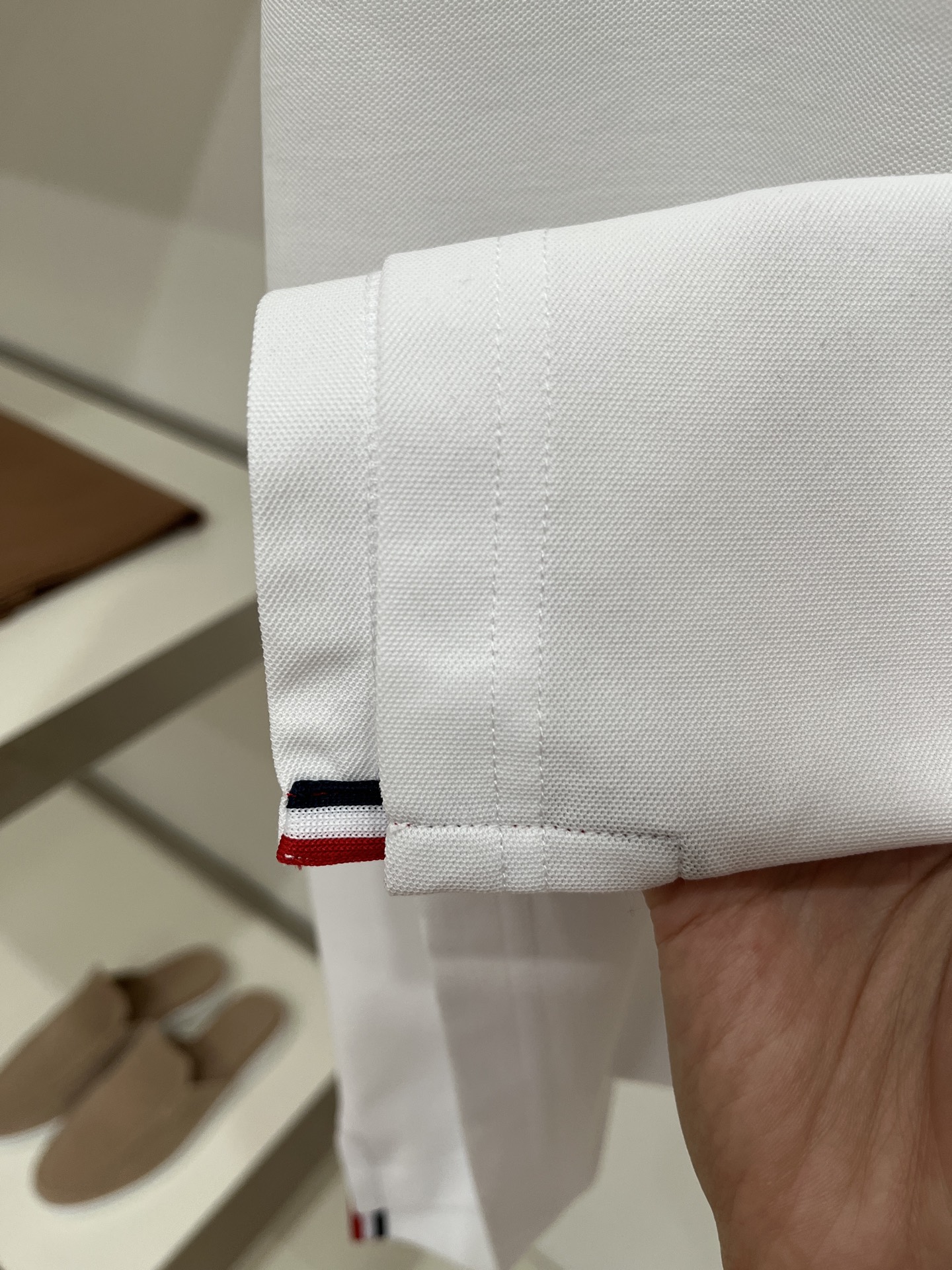 TB、2026新品短袖T恤，帅气时尚，胸前精致刺绣图案logo，简约百搭款。面料棉 不仅挺括，保持潮流的廓形，又穿着舒适
