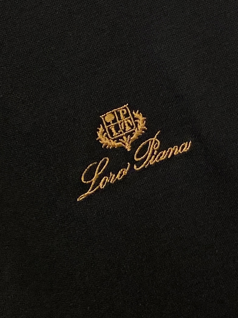 Loro piana、2026新品短袖T恤，帅气时尚，胸前精致刺绣图案字母logo，简约百搭款。面料棉 