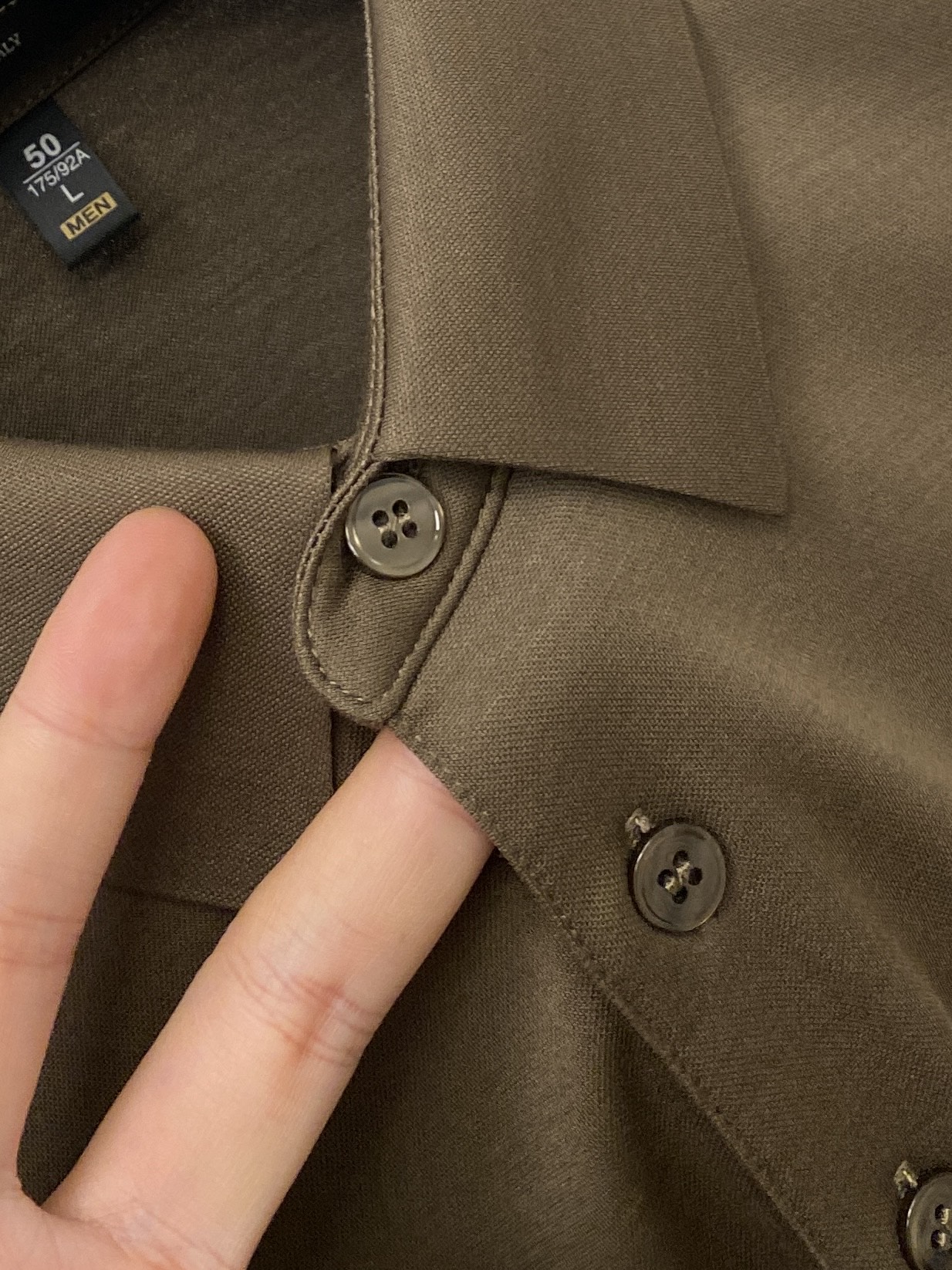 Loro piana、2026新品短袖T恤，帅气时尚，胸前精致刺绣图案字母logo，简约百搭款。面料棉 