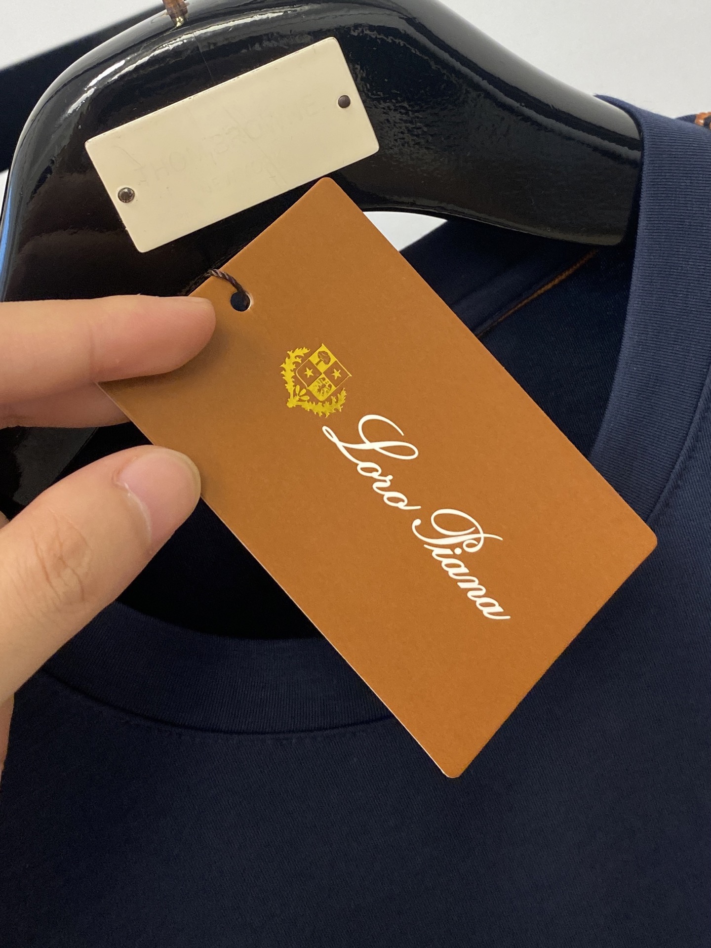 ￼ Loro piana、2026最新品，时尚休闲套装，顶级原版面料打造，穿着舒适，吸湿性透气性都非常良