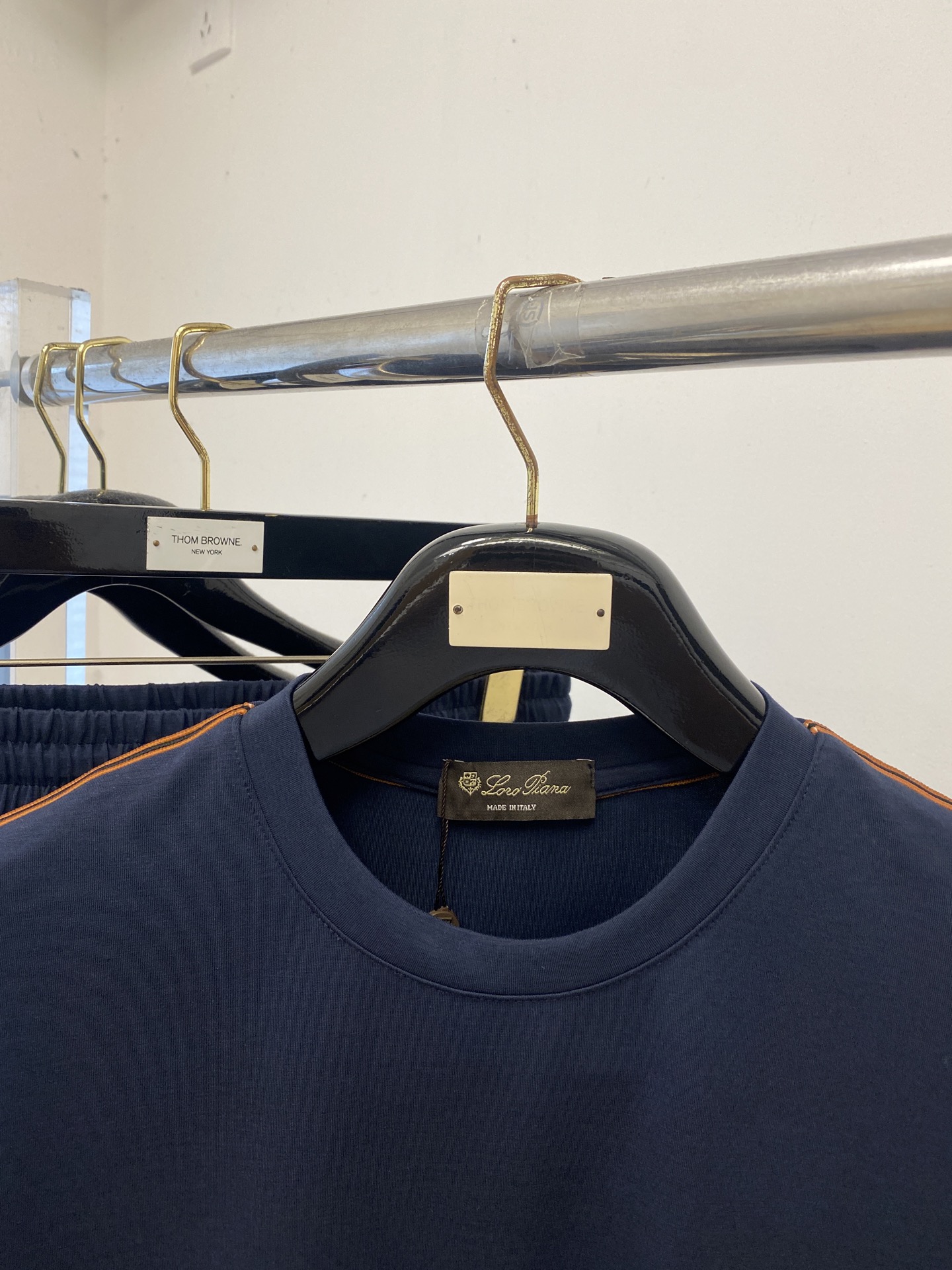 ￼ Loro piana、2026最新品，时尚休闲套装，顶级原版面料打造，穿着舒适，吸湿性透气性都非常良