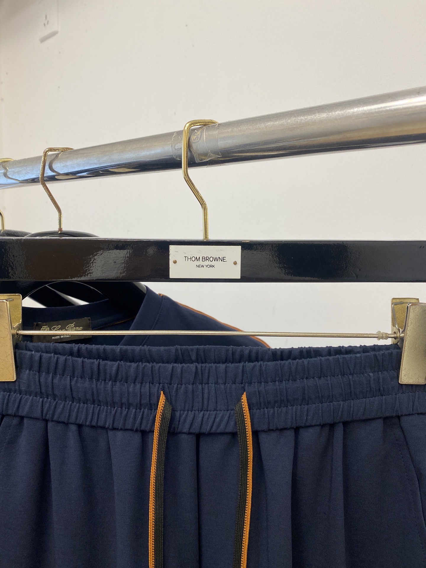 ￼ Loro piana、2026最新品，时尚休闲套装，顶级原版面料打造，穿着舒适，吸湿性透气性都非常良