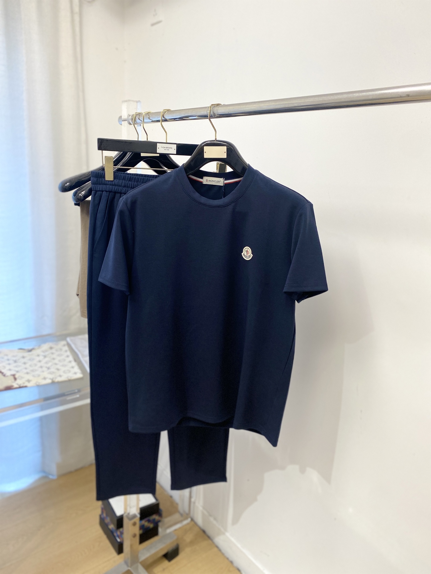 蒙口、2026最新品，时尚休闲套装，顶级原版面料打造，穿着舒适，吸湿性透气性都非常良好，色牢度超高！无论