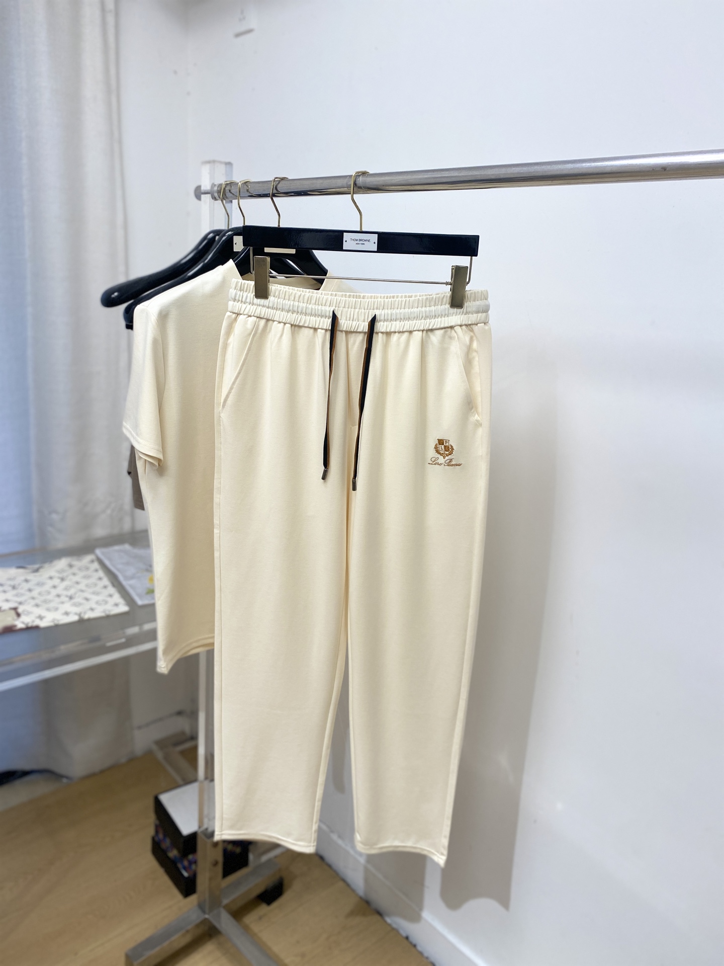 Loro piana、2026最新品，时尚休闲套装，顶级原版面料打造，穿着舒适，吸湿性透气性都非常良好，