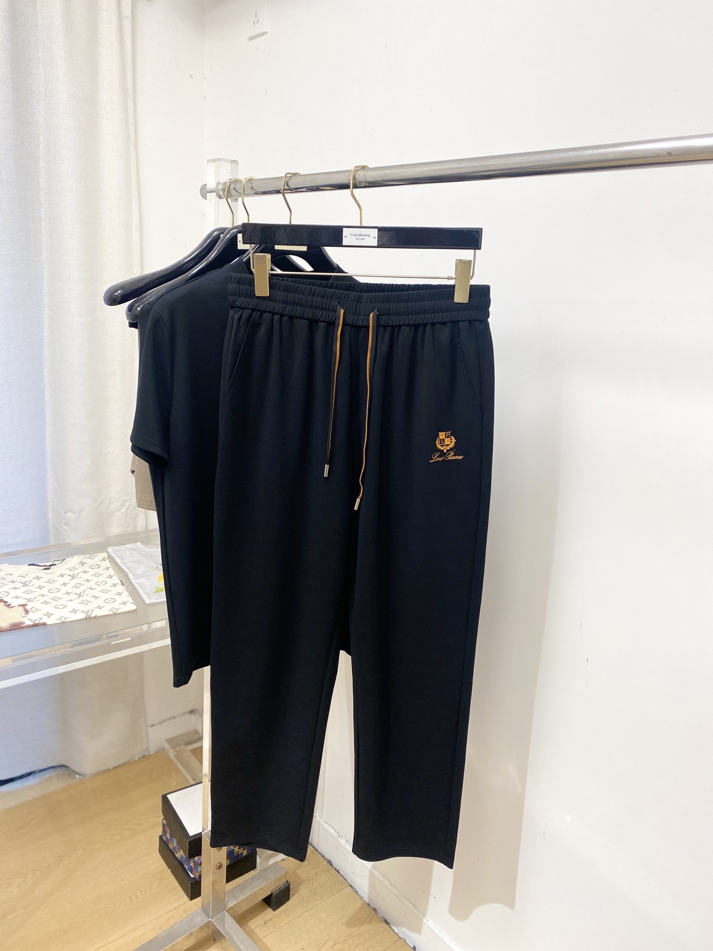 Loro piana、2026最新品，时尚休闲套装，顶级原版面料打造，穿着舒适，吸湿性透气性都非常良好，