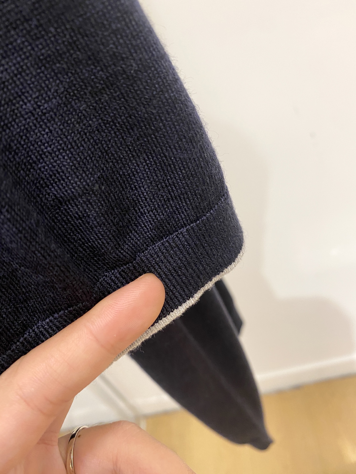 Brunello Cucinelli、2026新品短袖T恤，帅气时尚，简约百搭款。胸前精致刺绣图案log