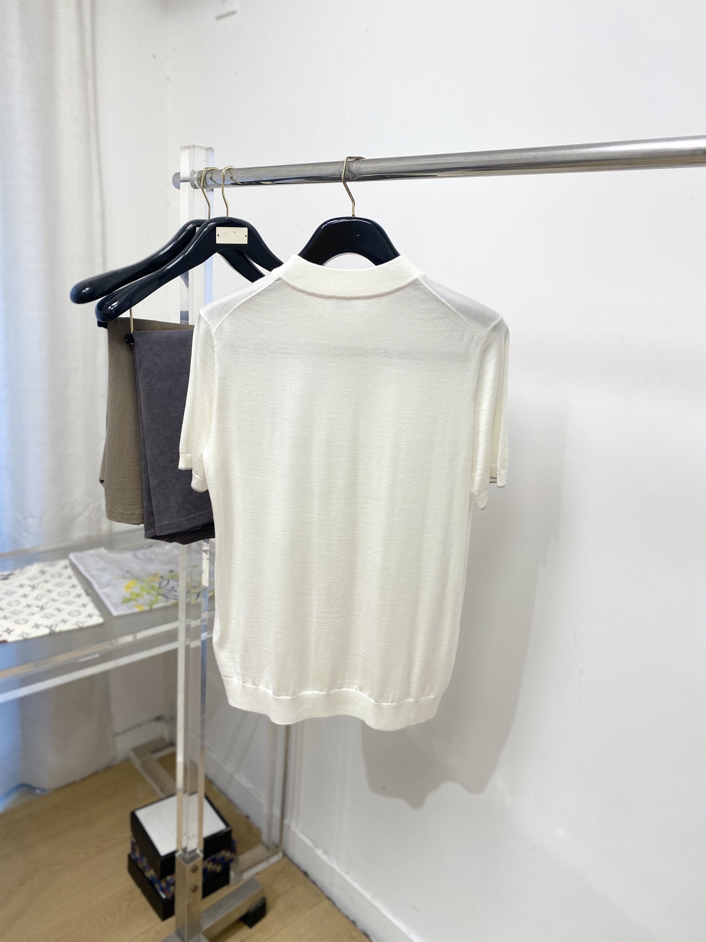 Brunello Cucinelli、2026新品短袖T恤，帅气时尚，简约百搭款。胸前精致刺绣图案log