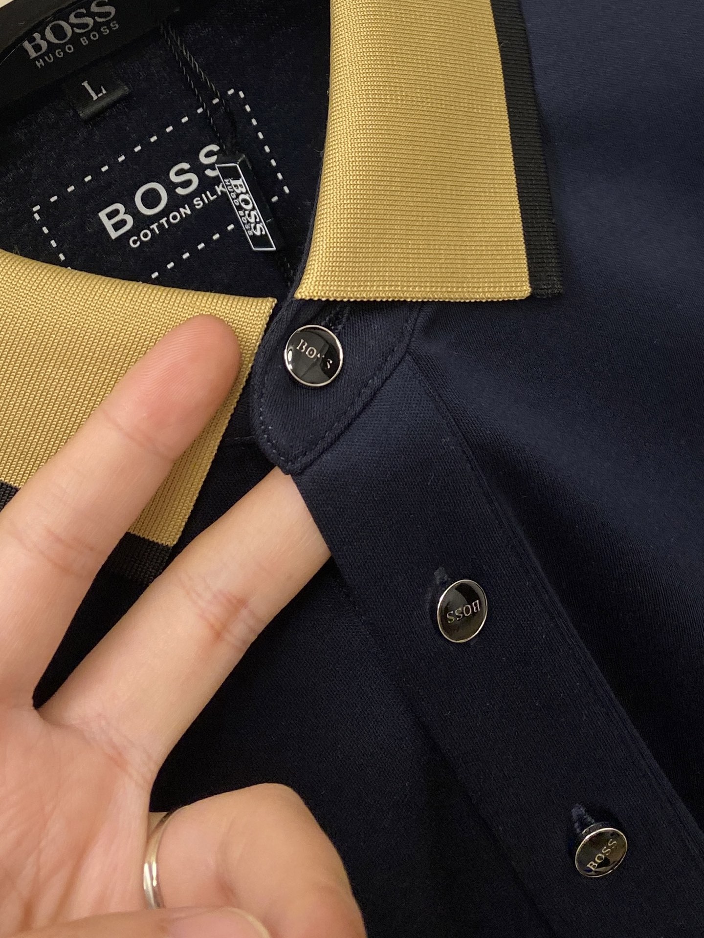 BOSS、2026新品短袖T恤，帅气时尚，简约百搭款。胸前顶级凹凸印胶字母logo，面料棉 不仅挺括，保