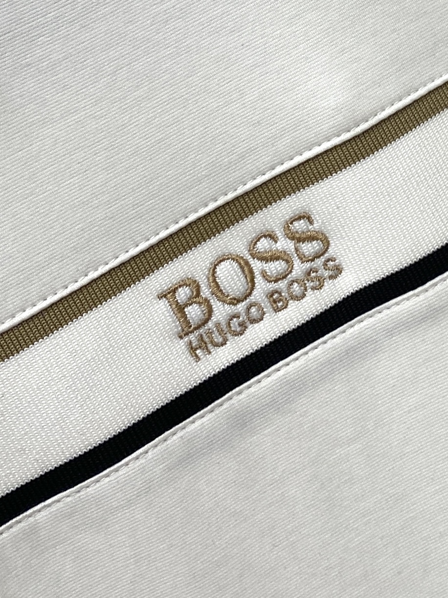 BOSS、2026新品短袖T恤，帅气时尚，简约百搭款。胸前精致刺绣字母logo，面料棉 不仅挺括，保持潮
