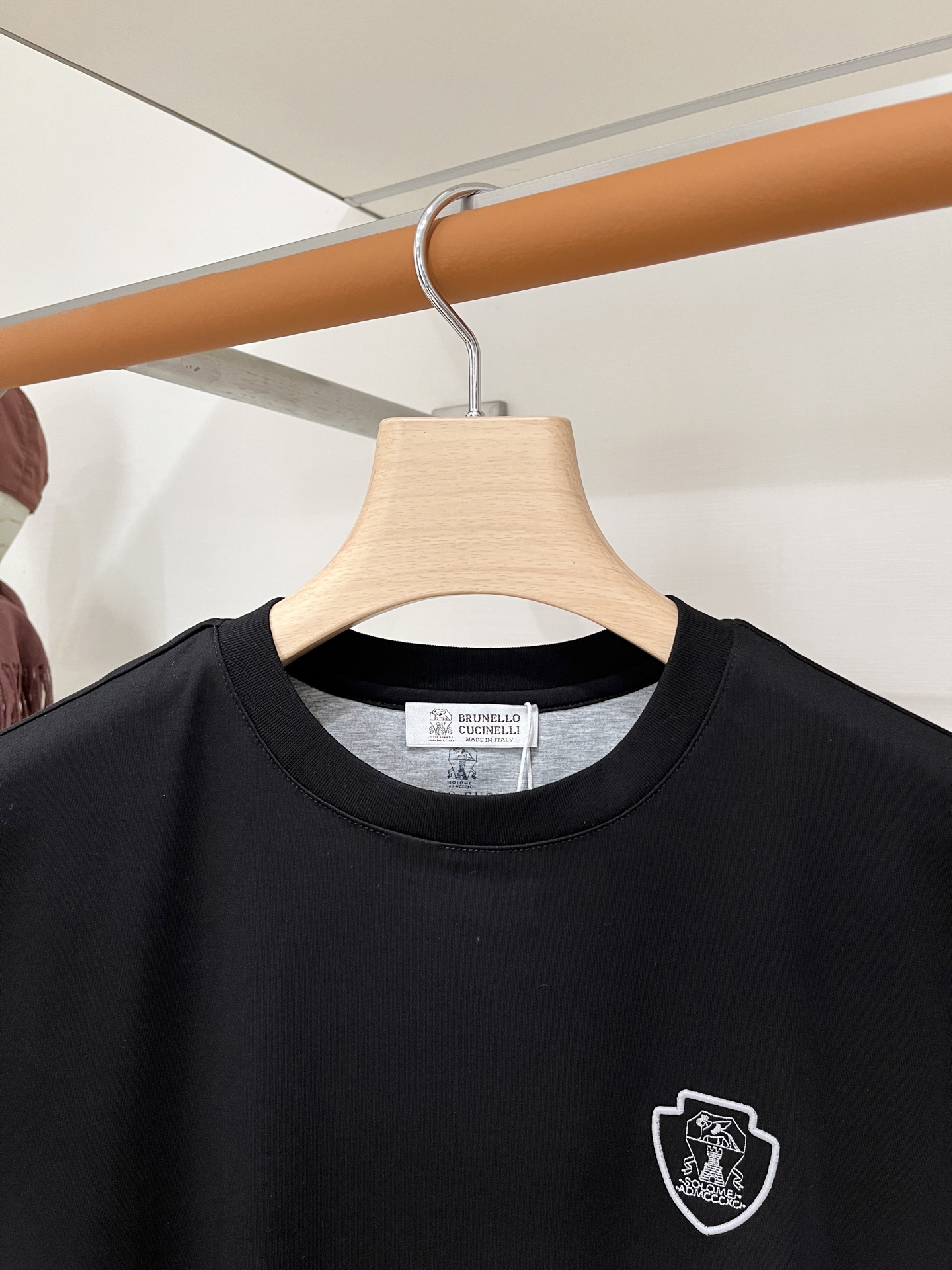 Brunello Cucinelli、2026新品短袖T恤，帅气时尚，胸前精致刺绣图案logo，简约百搭