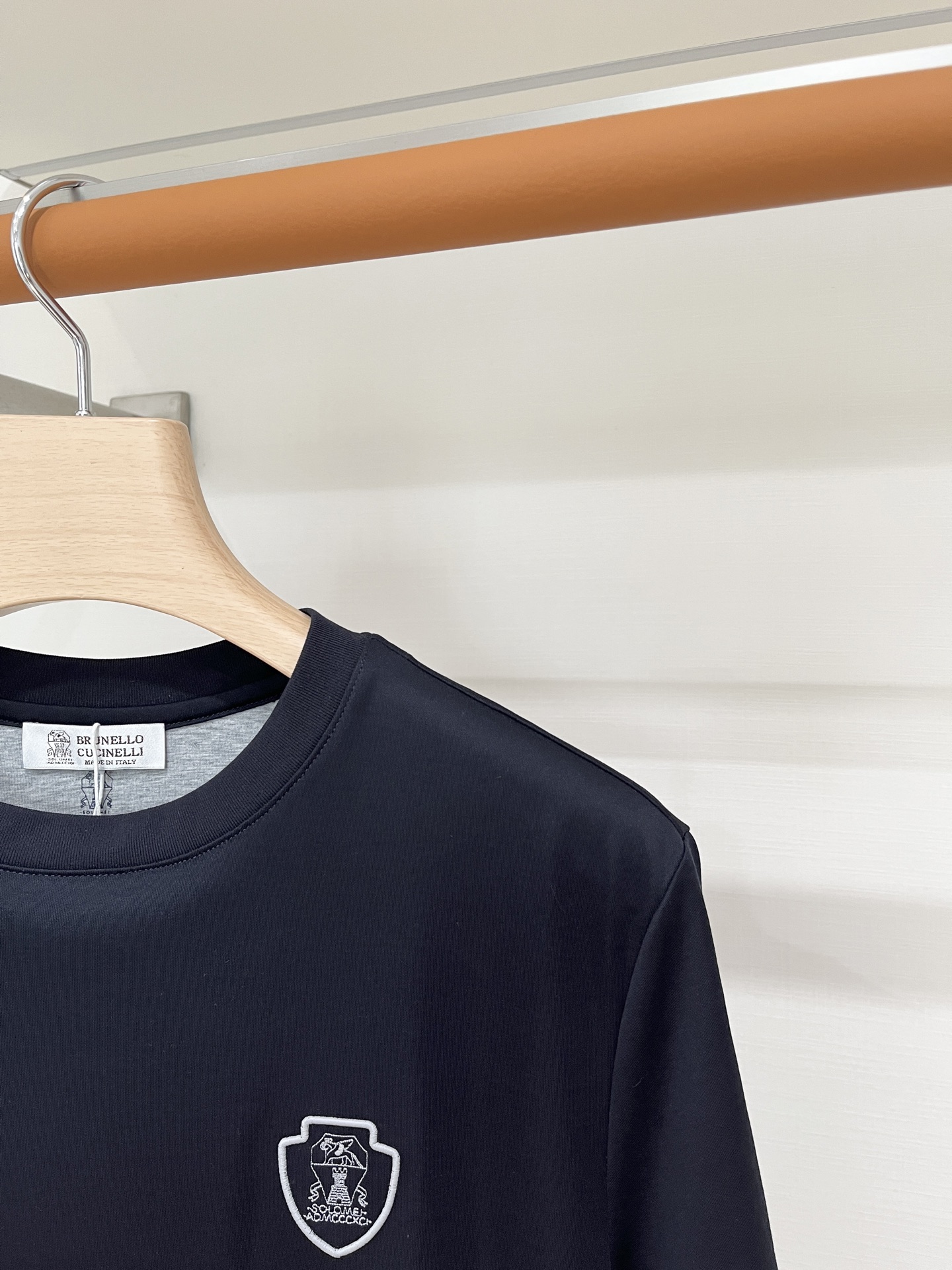 Brunello Cucinelli、2026新品短袖T恤，帅气时尚，胸前精致刺绣图案logo，简约百搭