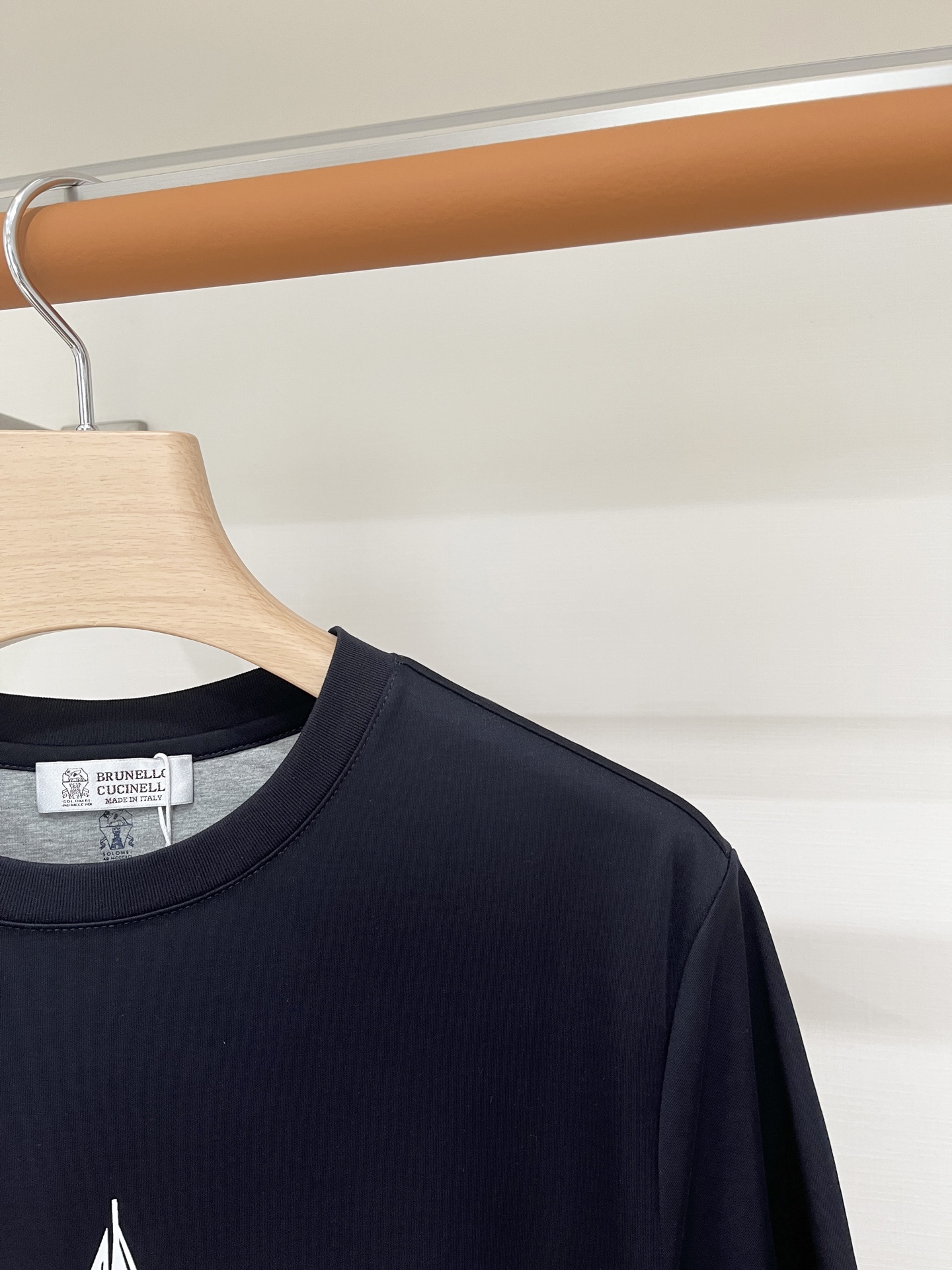 Brunello Cucinelli、2026新品短袖T恤，帅气时尚，胸前精致刺绣图案logo，简约百搭