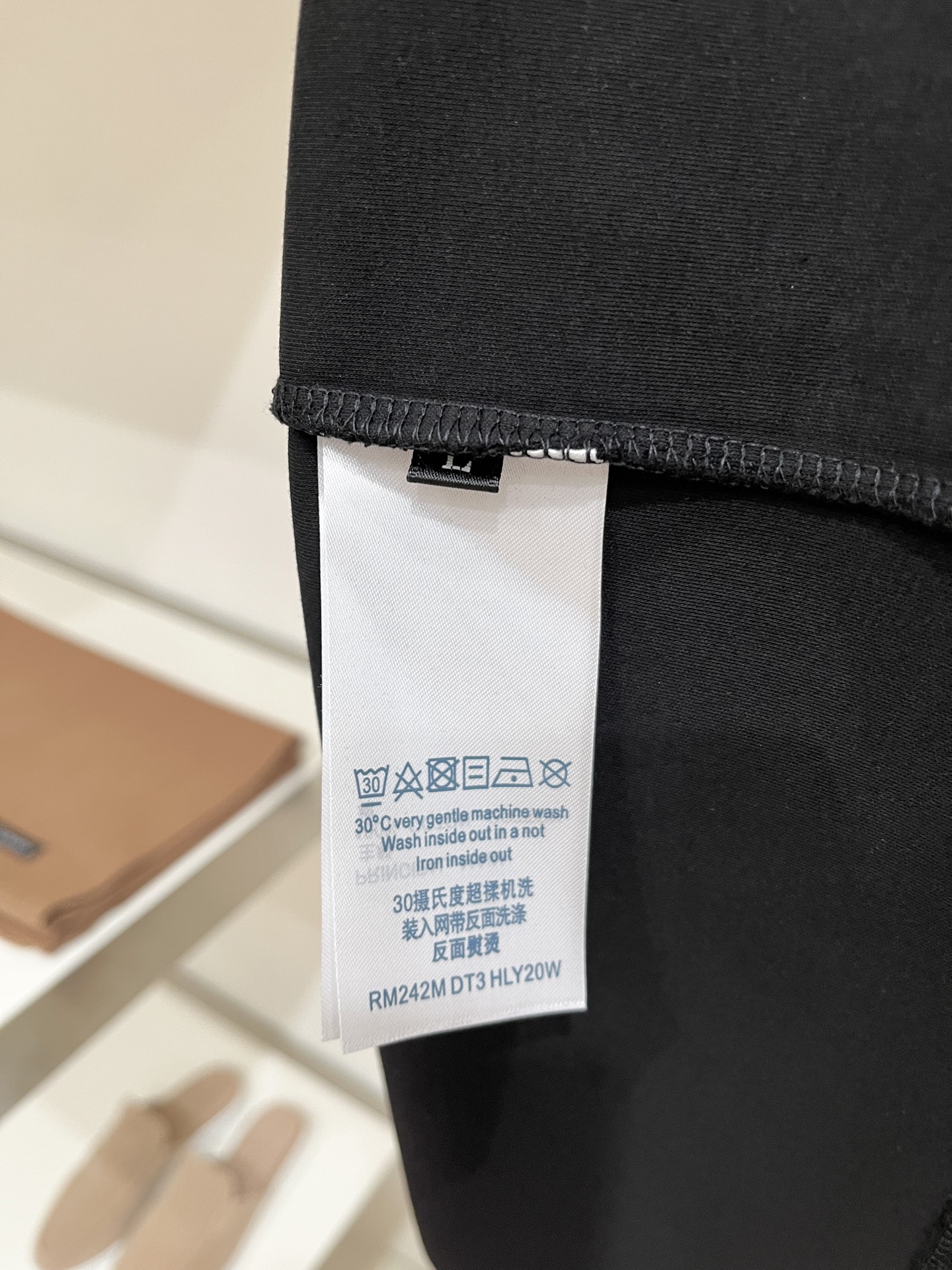 路易威登、2026新品短袖T恤，帅气时尚，简约百搭款。顶级数码定位印花字母图案logo，面料棉 不仅挺括