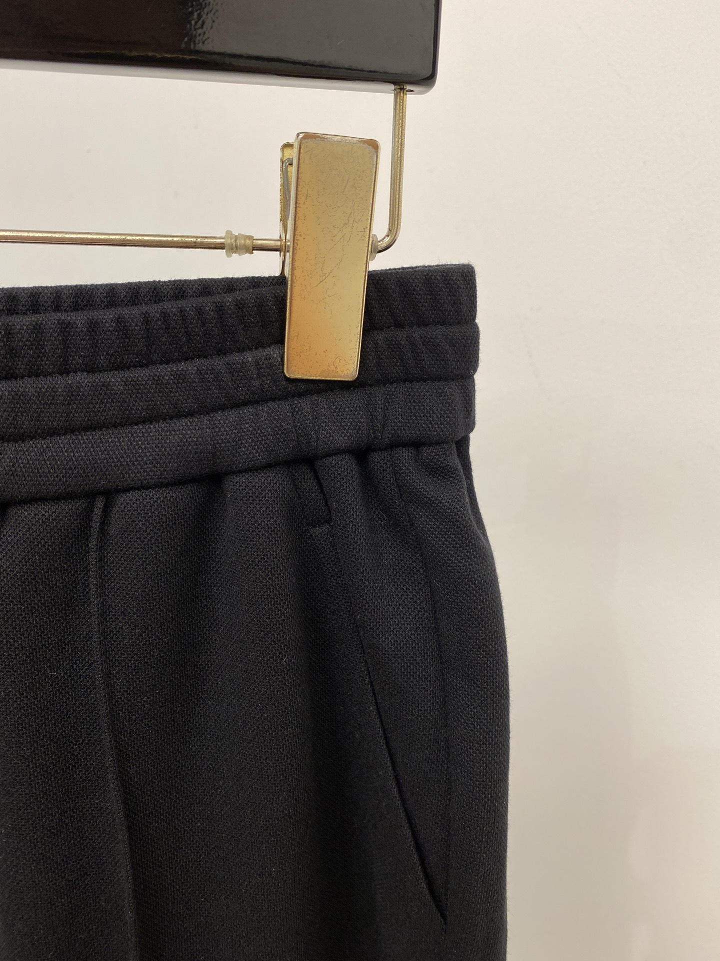 Loro piana、2026爆款休闲短裤 高弹显瘦必爆简约百搭爆款，做工精细，每一针都看得到用心，超多