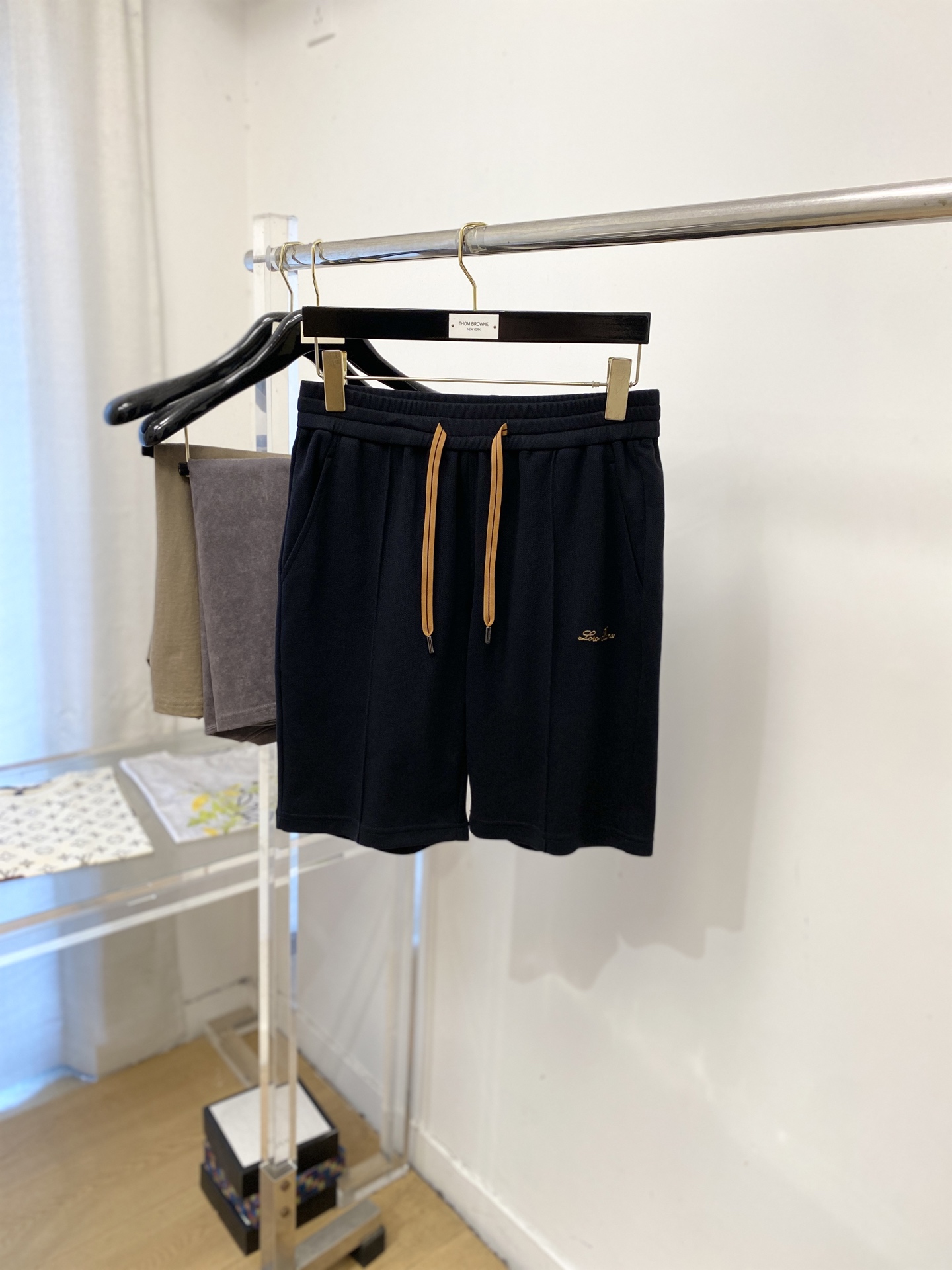 Loro piana、2026爆款休闲短裤 高弹显瘦必爆简约百搭爆款，做工精细，每一针都看得到用心，超多