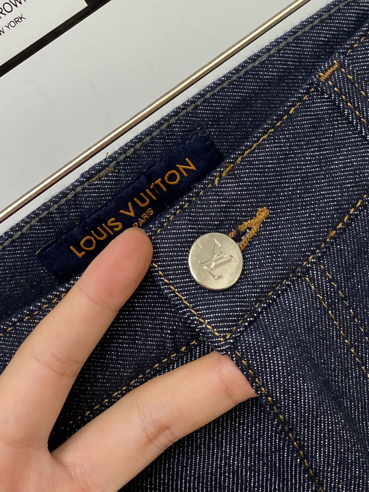 LV、2026最新品，专柜同步有售，原单狠货，水洗休闲牛仔裤，进口原版水洗弹力面料，舒适有弹性，原版五金