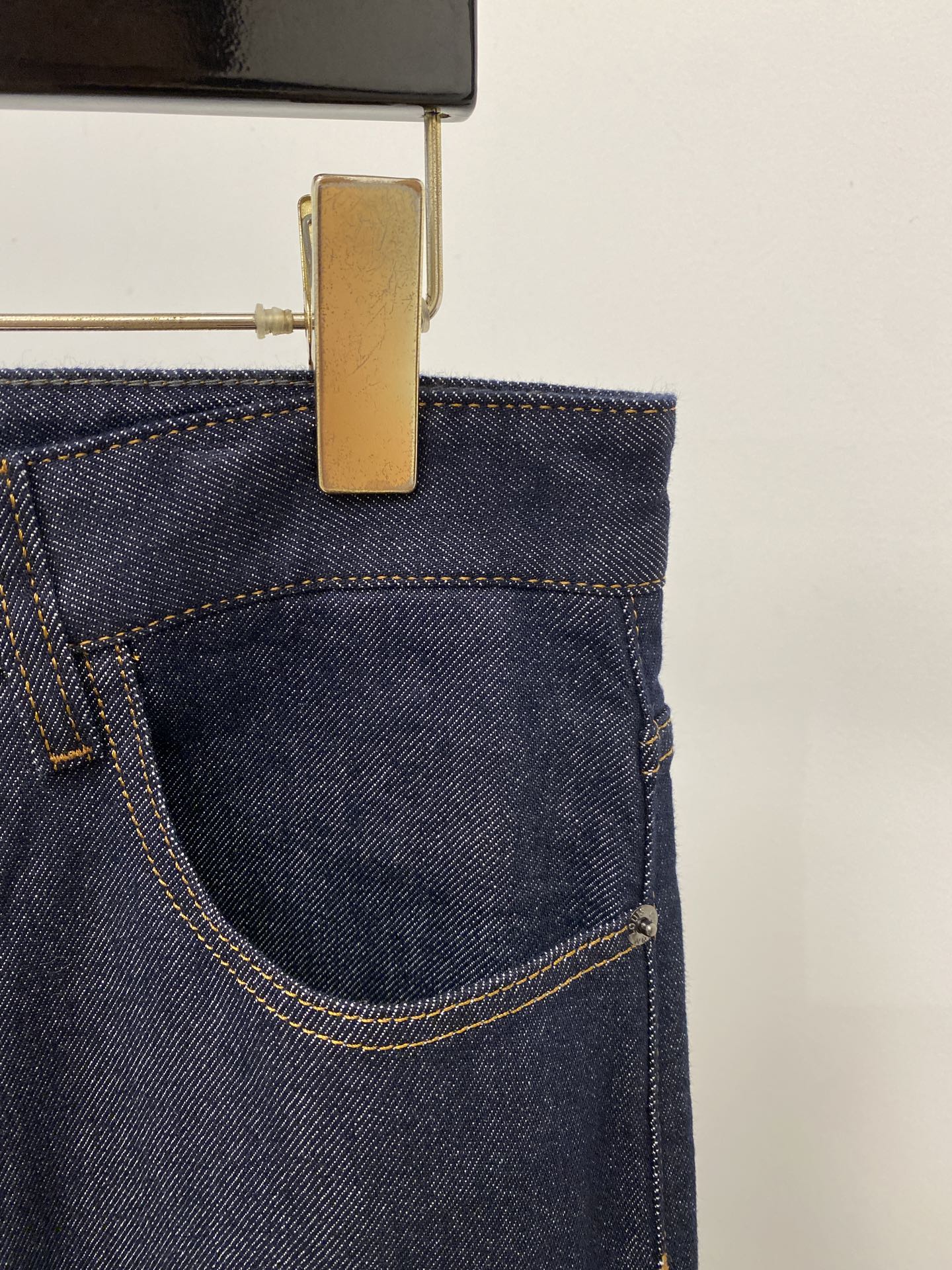 LV、2026最新品，专柜同步有售，原单狠货，水洗休闲牛仔裤，进口原版水洗弹力面料，舒适有弹性，原版五金