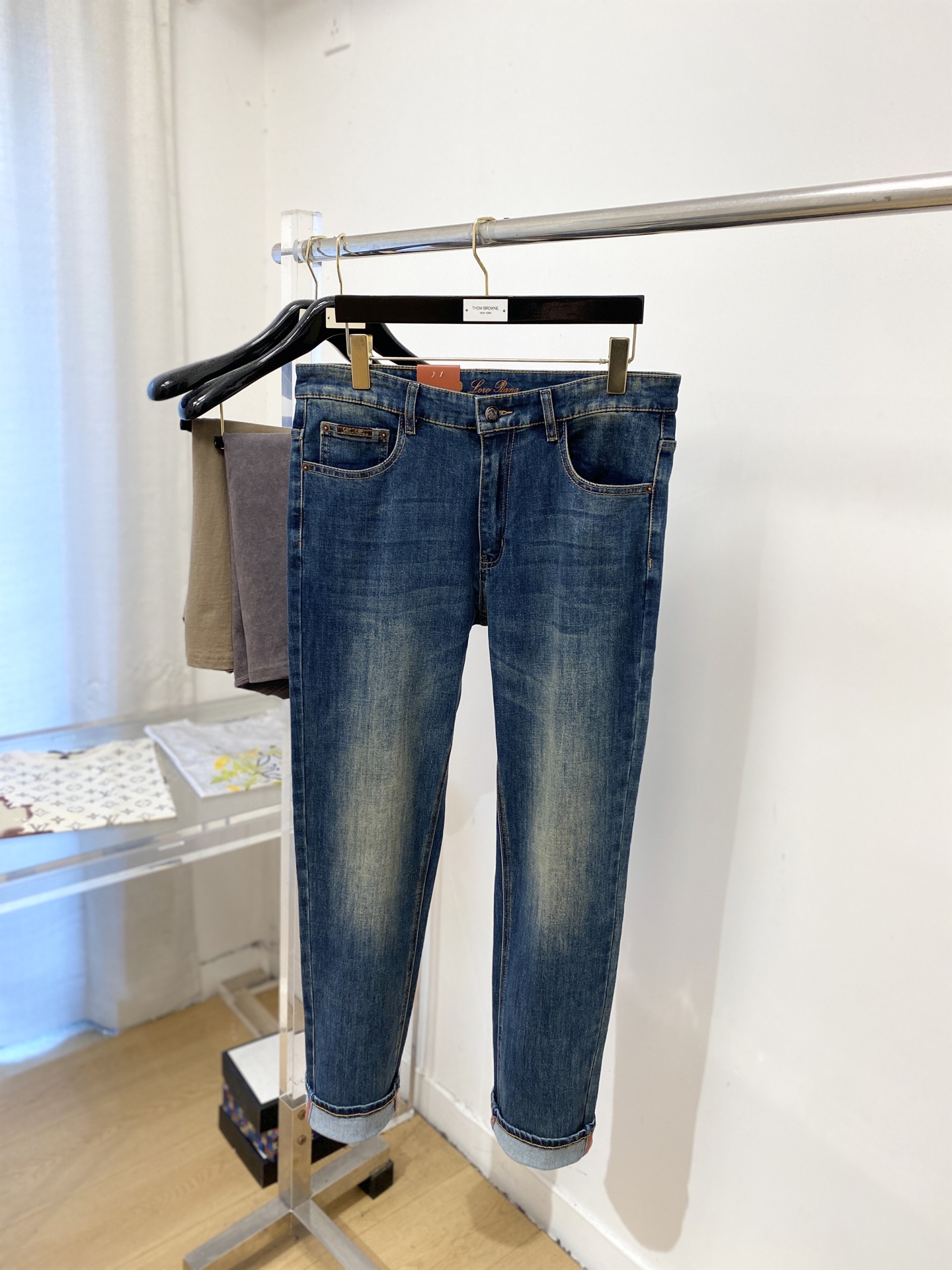 Loro piana、2026最新品，专柜同步有售，原单狠货，水洗休闲牛仔裤，进口原版水洗弹力面料，舒适