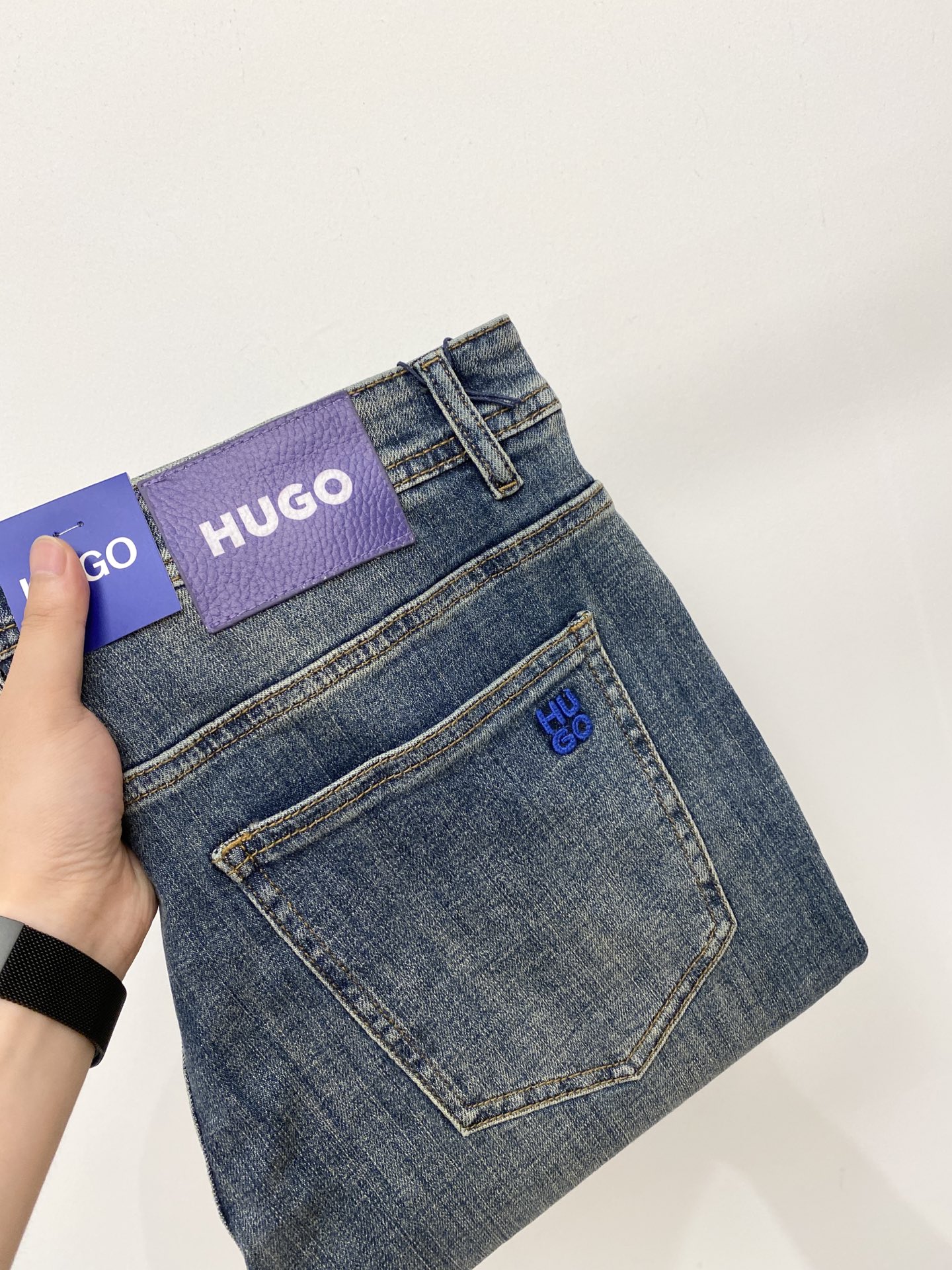 HUGO、2026最新品，专柜同步有售，原单狠货，水洗休闲牛仔裤，进口原版水洗弹力面料，舒适有弹性，原版