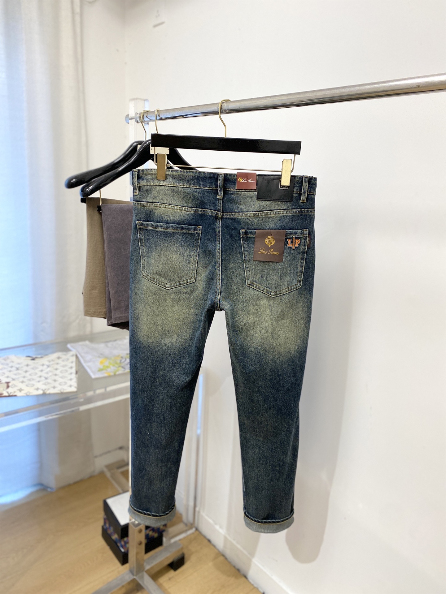 Loro piana、2026最新品，专柜同步有售，原单狠货，水洗休闲牛仔裤，进口原版水洗弹力面料，舒适