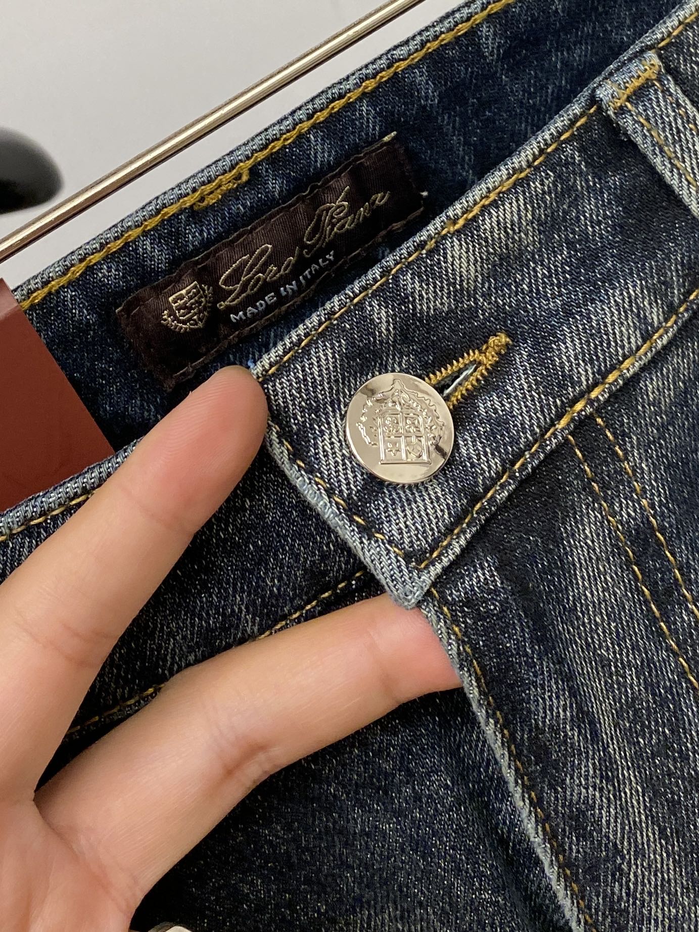 Loro piana、2026最新品，专柜同步有售，原单狠货，水洗休闲牛仔裤，进口原版水洗弹力面料，舒适