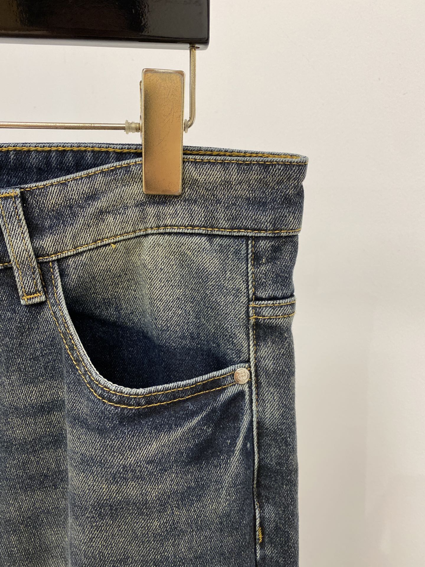 Loro piana、2026最新品，专柜同步有售，原单狠货，水洗休闲牛仔裤，进口原版水洗弹力面料，舒适