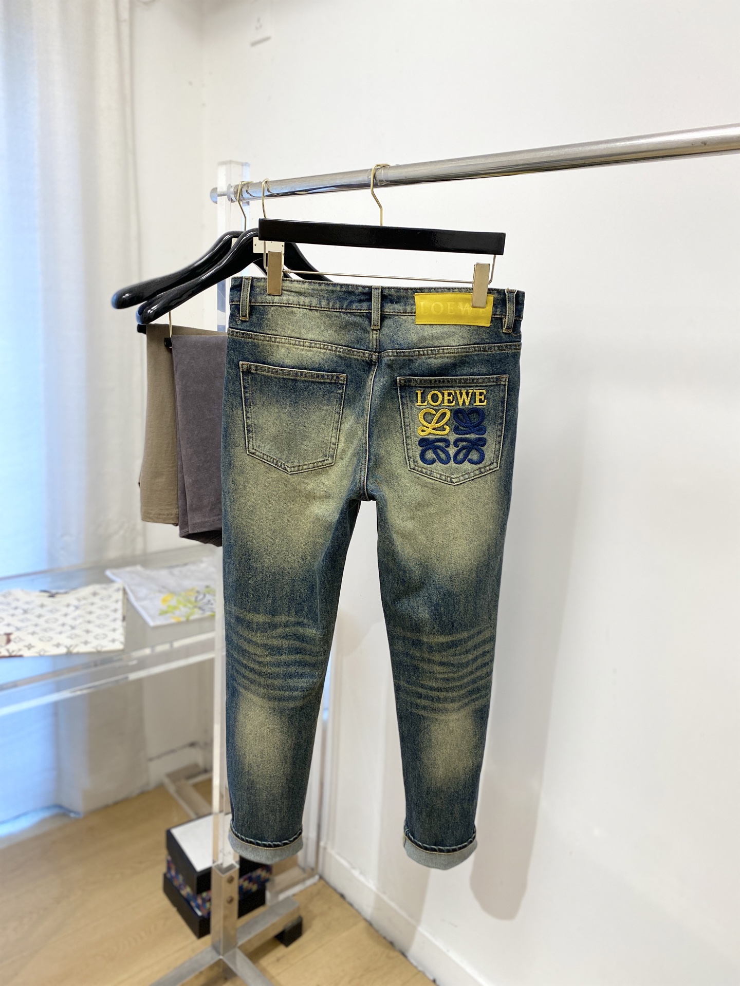 罗意威、2026最新品，专柜同步有售，原单狠货，水洗休闲牛仔裤，进口原版水洗弹力面料，舒适有弹性，原版五