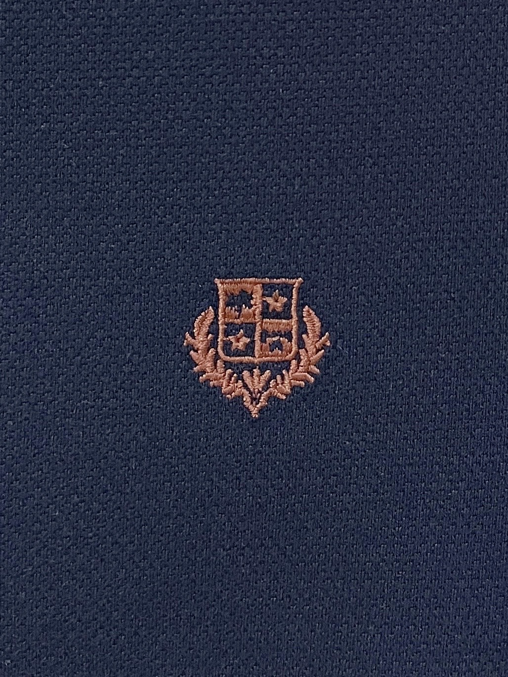 Loro Piana、2026新品短袖T恤，帅气时尚，胸前精致刺绣图案字母logo，简约百搭款。面料棉 不仅挺括，保持潮
