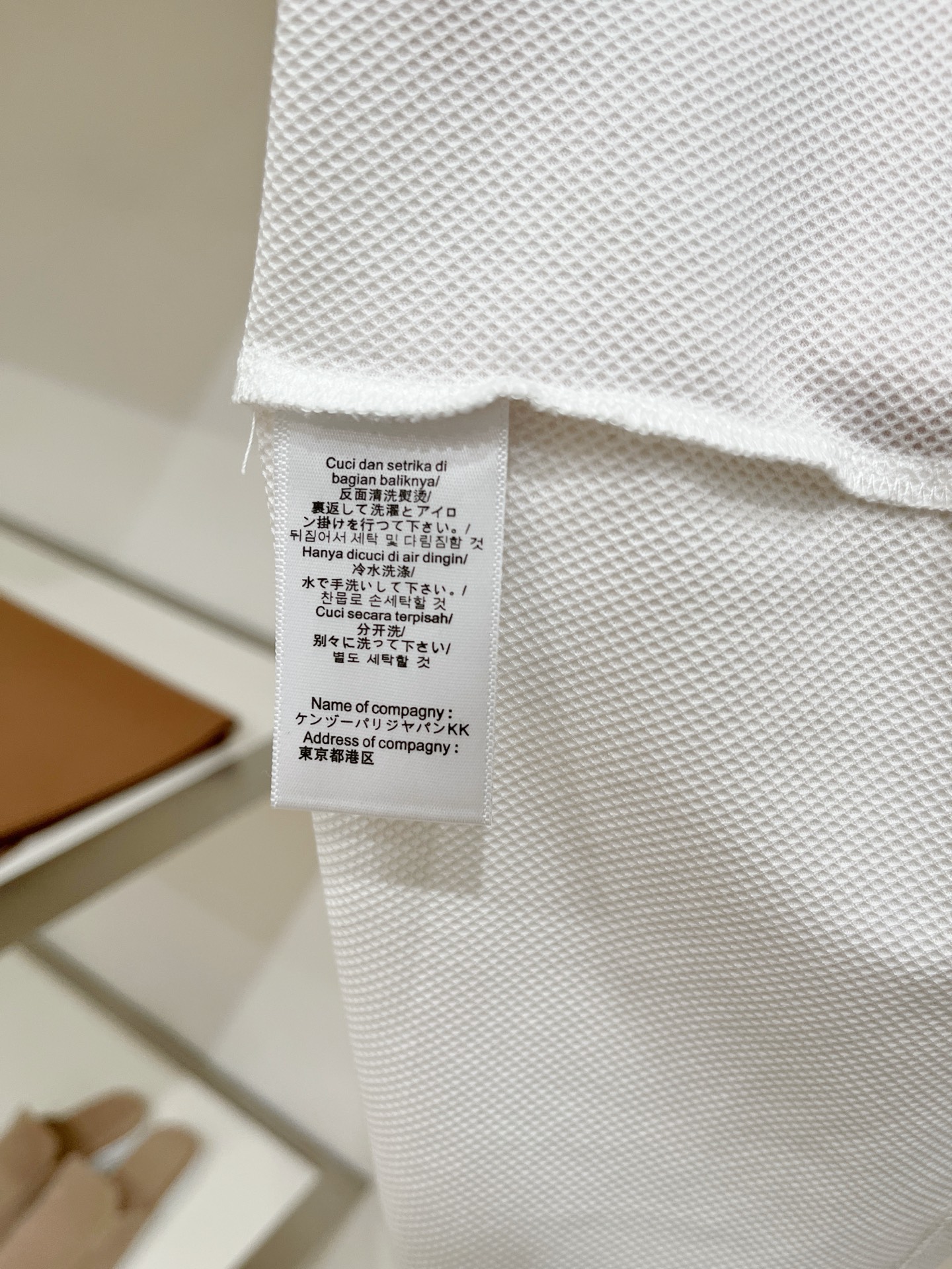 Loro Piana、2026新品短袖T恤，帅气时尚，胸前精致刺绣图案字母logo，简约百搭款。面料棉 不仅挺括，保持潮