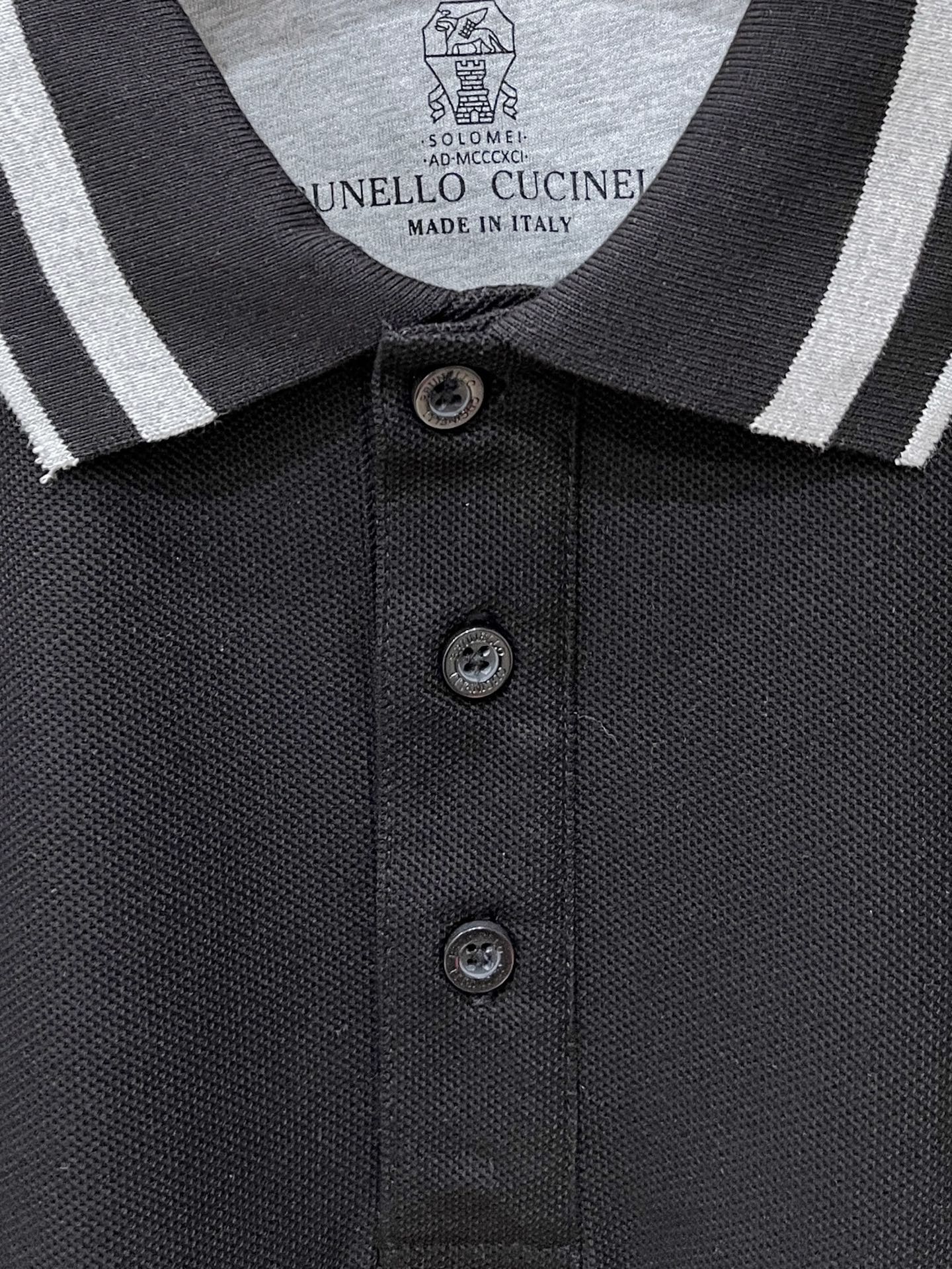 Brunello Cucinelli、2026新品短袖T恤，帅气时尚，胸前精致刺绣图案logo，简约百搭款。面料棉 不仅