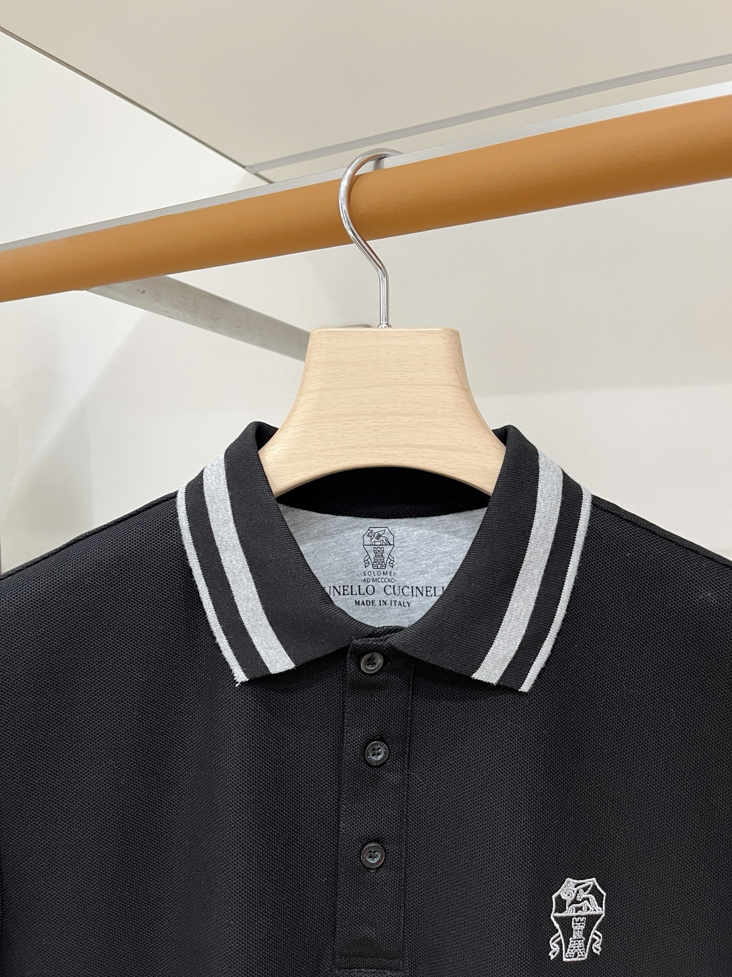 Brunello Cucinelli、2026新品短袖T恤，帅气时尚，胸前精致刺绣图案logo，简约百搭款。面料棉 不仅