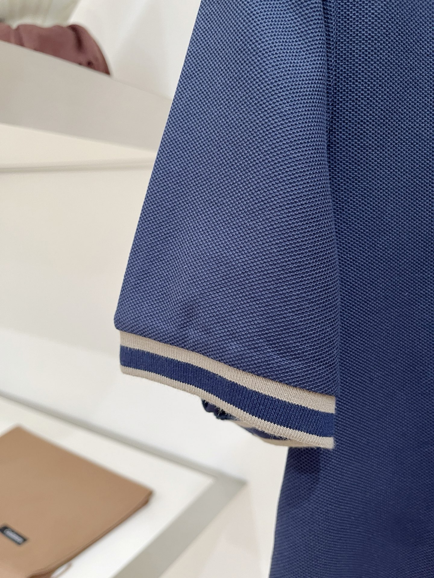 Brunello Cucinelli、2026新品短袖T恤，帅气时尚，胸前精致刺绣图案logo，简约百搭款。面料棉 不仅