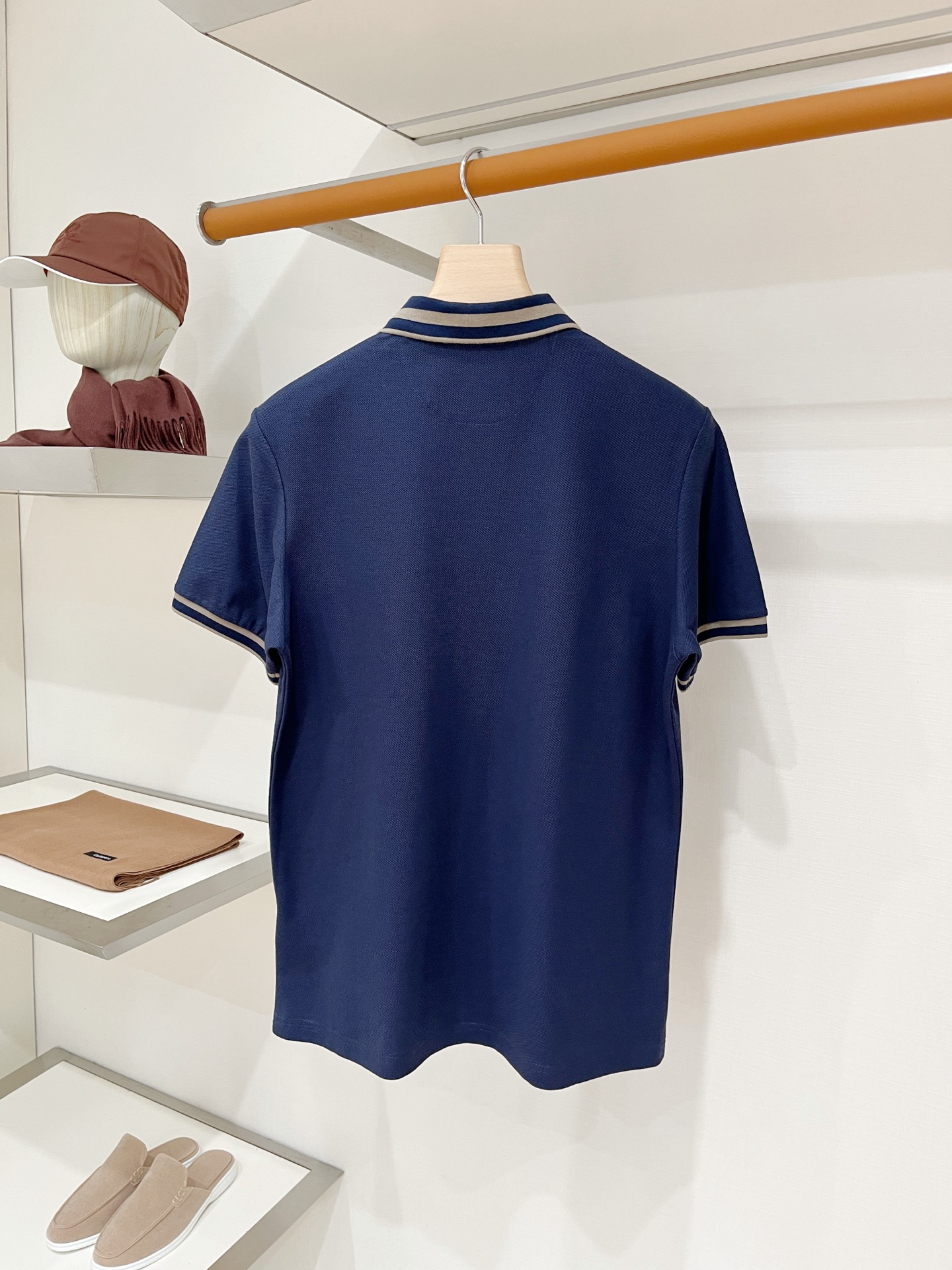 Brunello Cucinelli、2026新品短袖T恤，帅气时尚，胸前精致刺绣图案logo，简约百搭款。面料棉 不仅