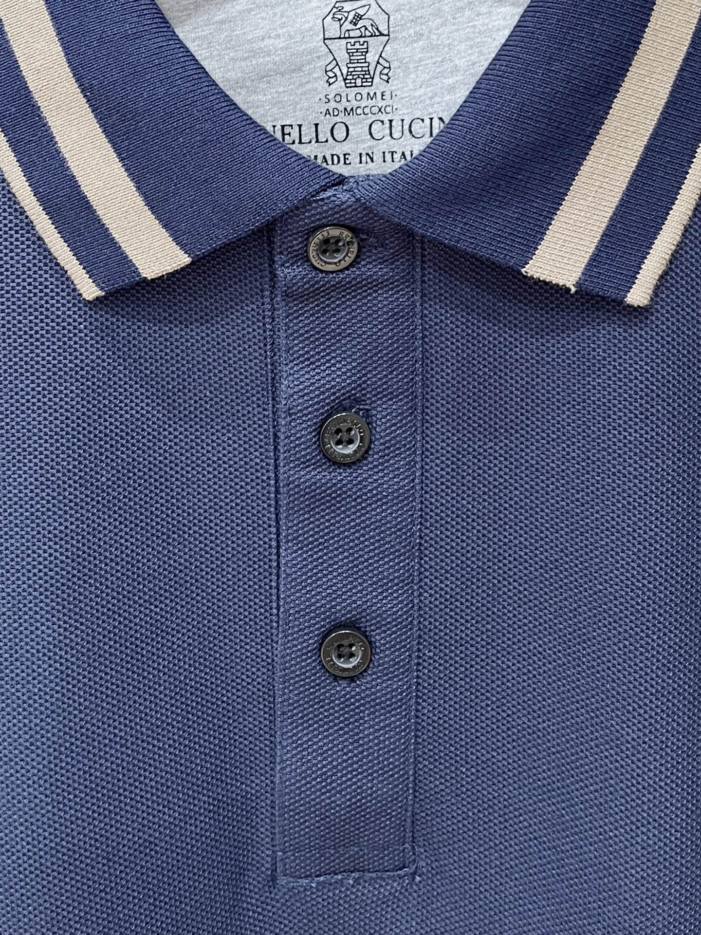 Brunello Cucinelli、2026新品短袖T恤，帅气时尚，胸前精致刺绣图案logo，简约百搭款。面料棉 不仅