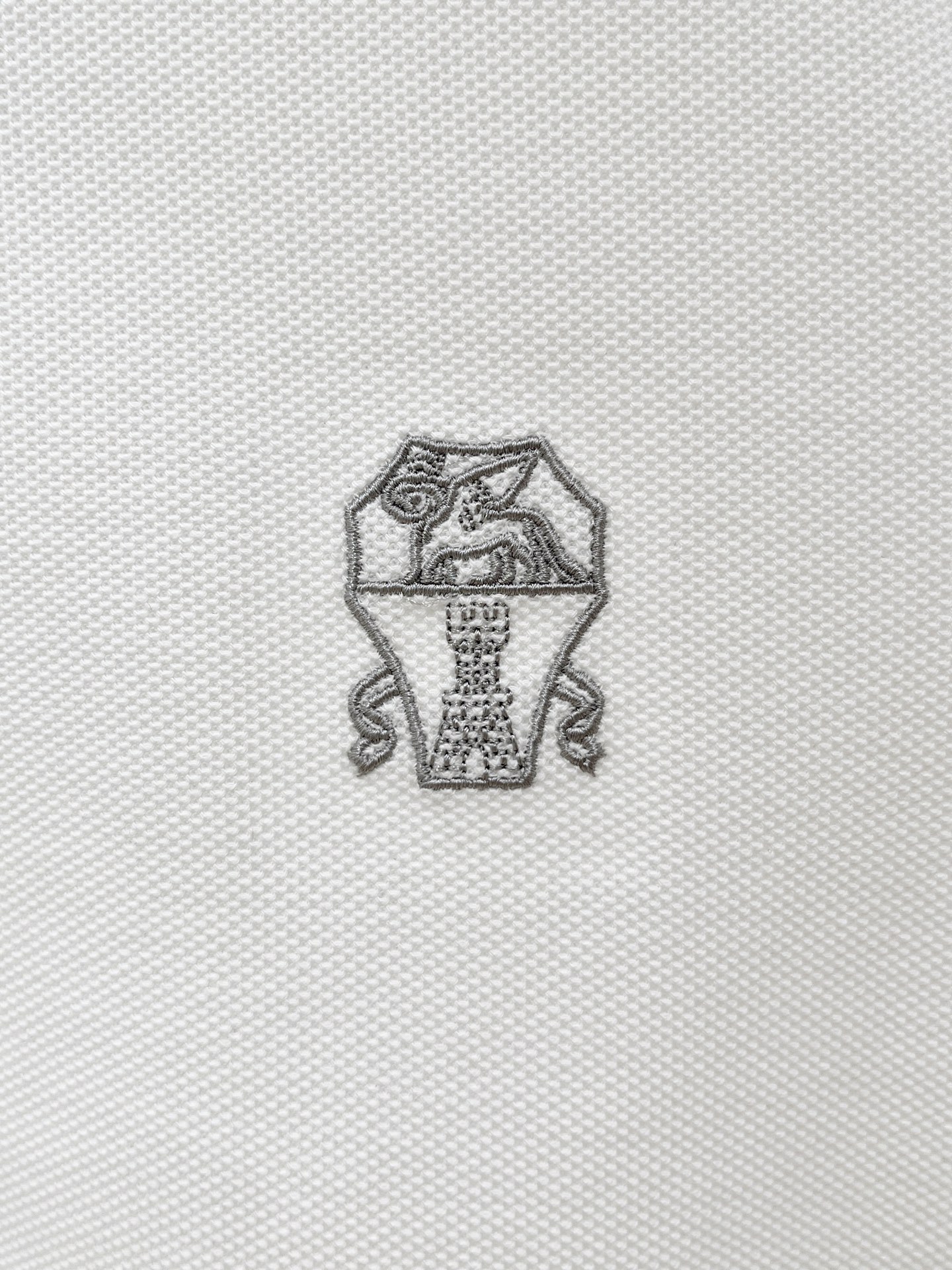 Brunello Cucinelli、2026新品短袖T恤，帅气时尚，胸前精致刺绣图案logo，简约百搭款。面料棉 不仅