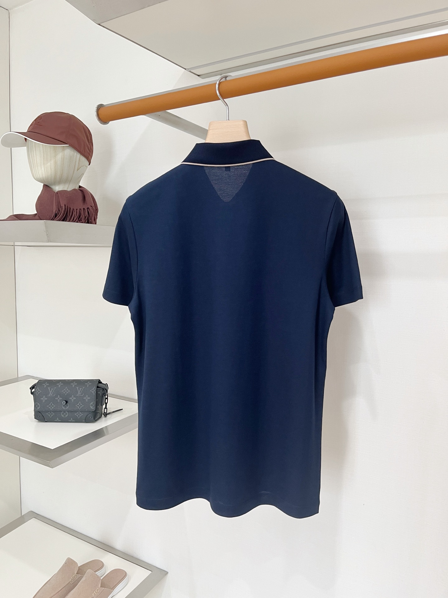 POLO、2026新品短袖T恤，帅气时尚，简约百搭款。胸前精致刺绣图案logo，面料棉 不仅挺括，保持潮流的廓形，又穿着