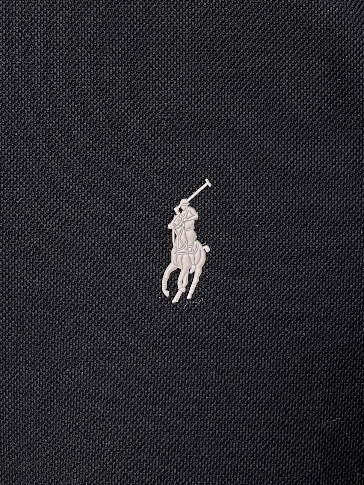 POLO、2026新品短袖T恤，帅气时尚，简约百搭款。胸前精致刺绣图案logo，面料棉 不仅挺括，保持潮流的廓形，又穿着