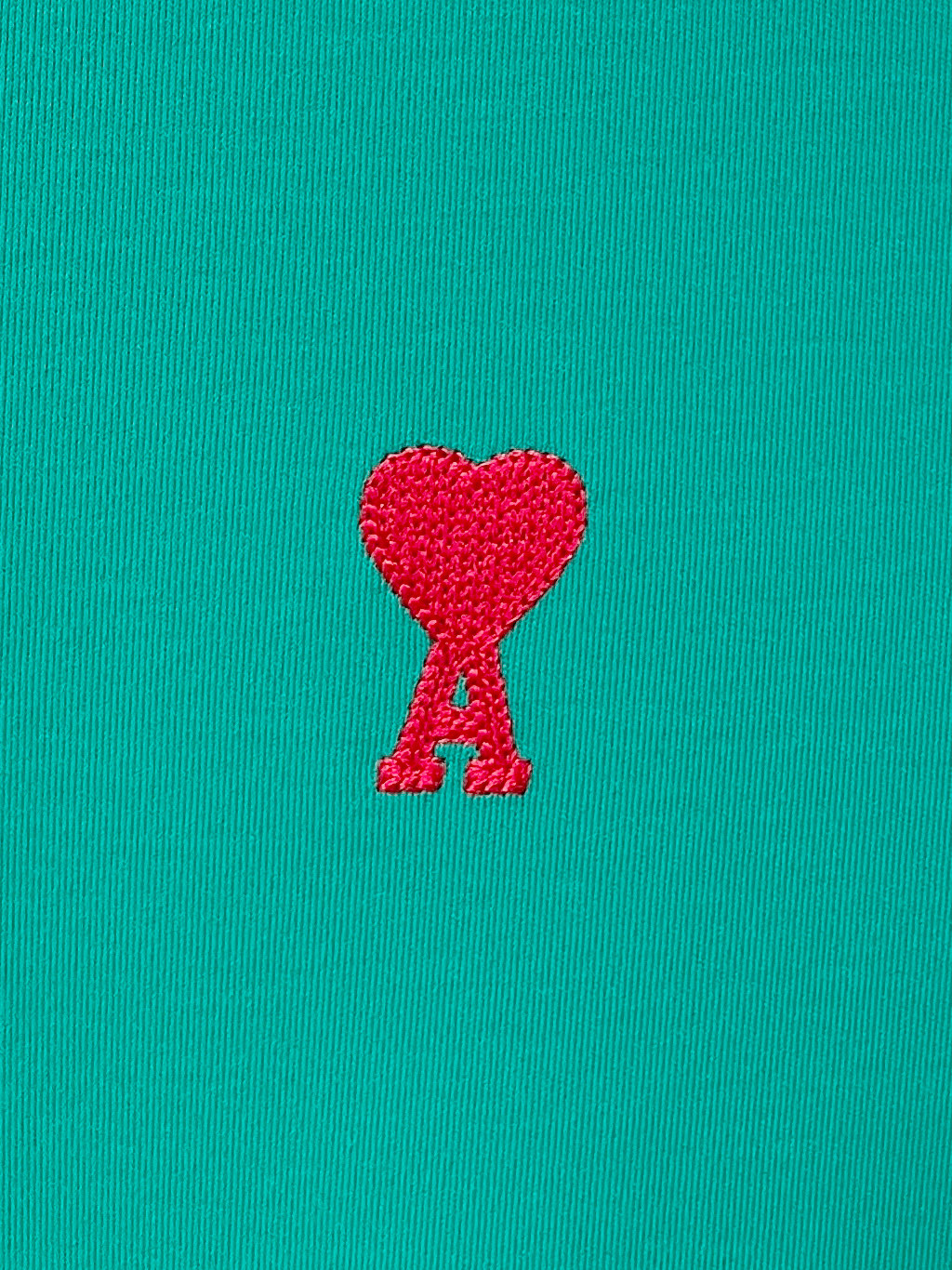 ami、2026新品短袖T恤，帅气时尚，胸前精致刺绣图案字母logo，简约百搭款。面料棉 不仅挺括，保持潮流的廓形，又穿