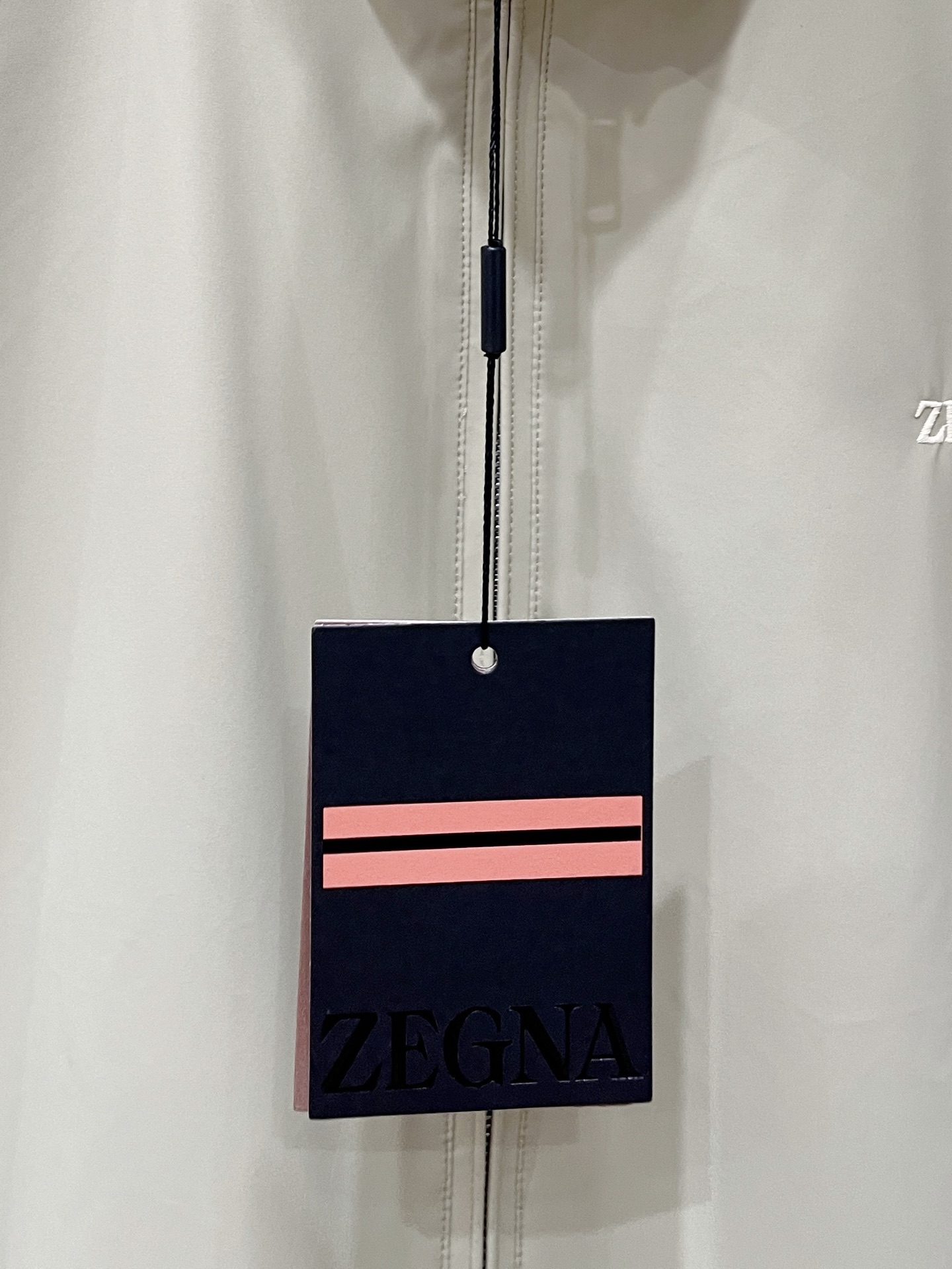 杰尼亚、2026新品夹克外套，时尚帅气，简约百搭款，胸前精致刺绣字母logo，定制原版面料，不仅挺括，保持潮流的廓形，又