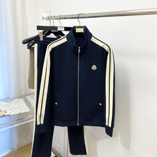 蒙口、2026最新品,时尚休闲套装,顶级原版面料打造,穿着舒适,吸湿性透气性都非常良好,色牢度超高!无论内搭还是外穿都非 蒙口、2026最新品,时尚休闲套装,顶级原版面料打造,穿着舒适,吸湿性透气性都非常良好,色牢度超高!无论内搭还是外穿都非