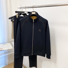 Loro piana、2026最新品,时尚休闲套装,顶级原版面料打造,穿着舒适,吸湿性透气性都非常良好,色牢度超高!无论 Loro piana、2026最新品,时尚休闲套装,顶级原版面料打造,穿着舒适,吸湿性透气性都非常良好,色牢度超高!无论