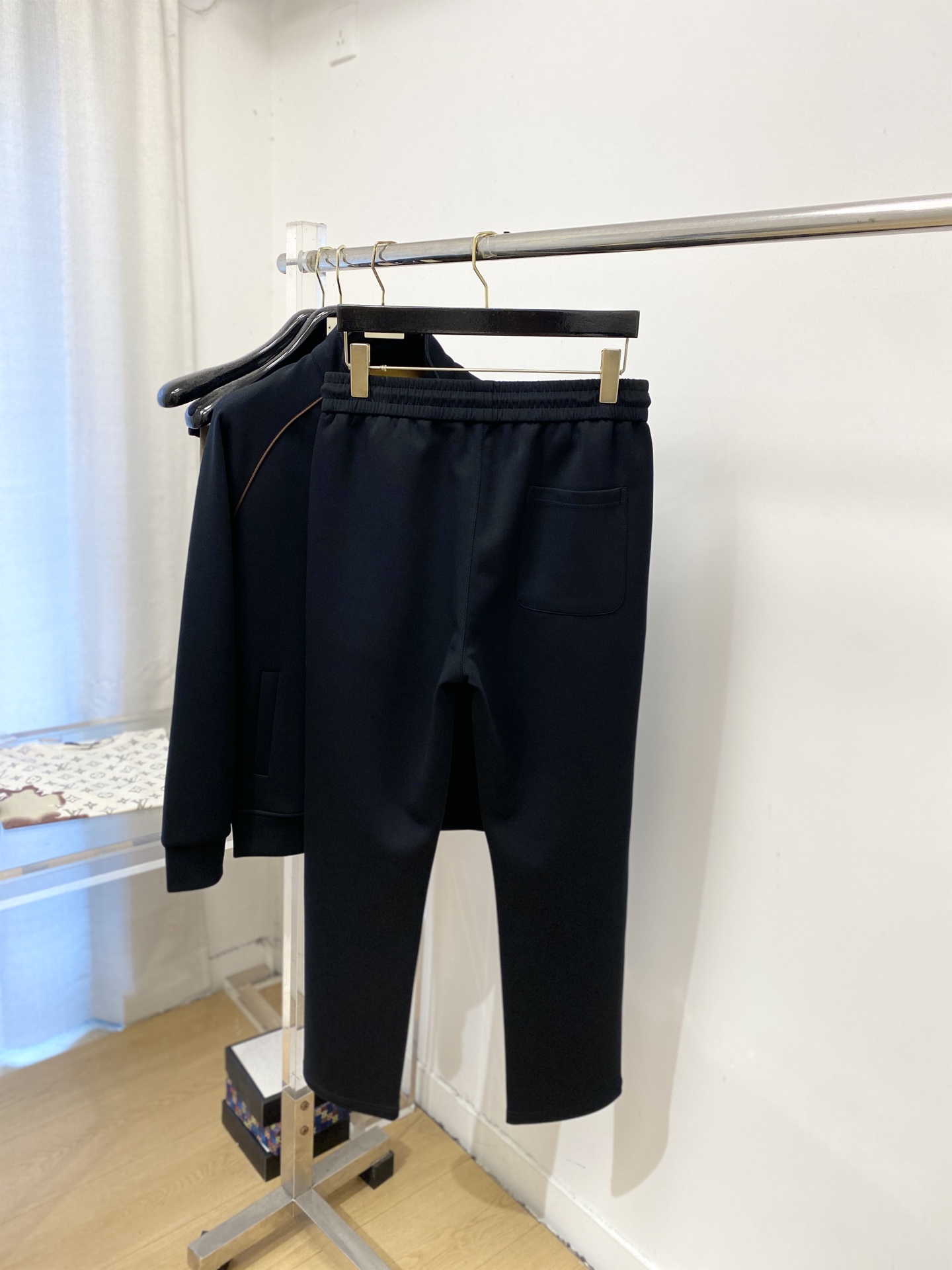 Loro piana、2026最新品，时尚休闲套装，顶级原版面料打造，穿着舒适，吸湿性透气性都非常良好，色牢度超高！无论