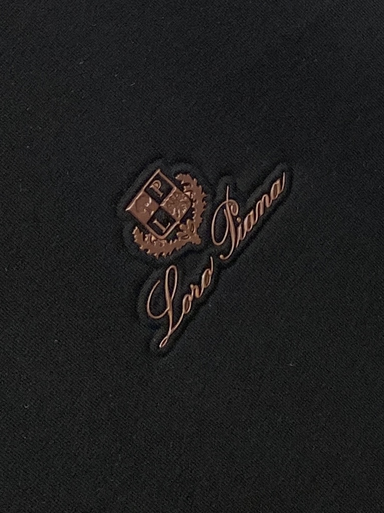 Loro piana、2026最新品，时尚休闲套装，顶级原版面料打造，穿着舒适，吸湿性透气性都非常良好，色牢度超高！无论