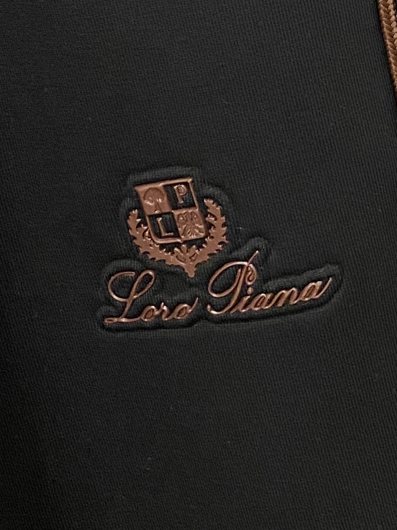 Loro piana、2026最新品，时尚休闲套装，顶级原版面料打造，穿着舒适，吸湿性透气性都非常良好，色牢度超高！无论